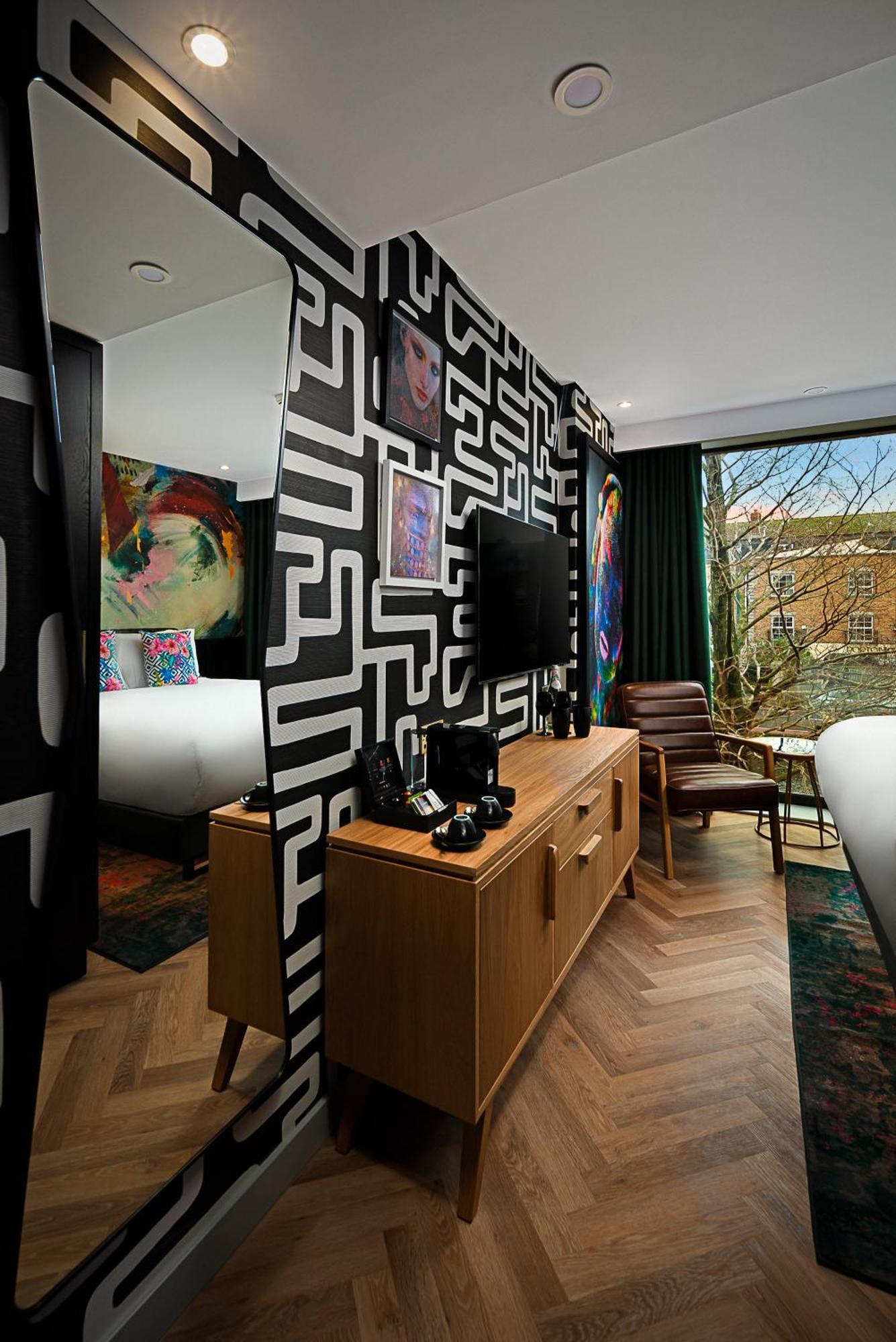 Deluxe Room a view