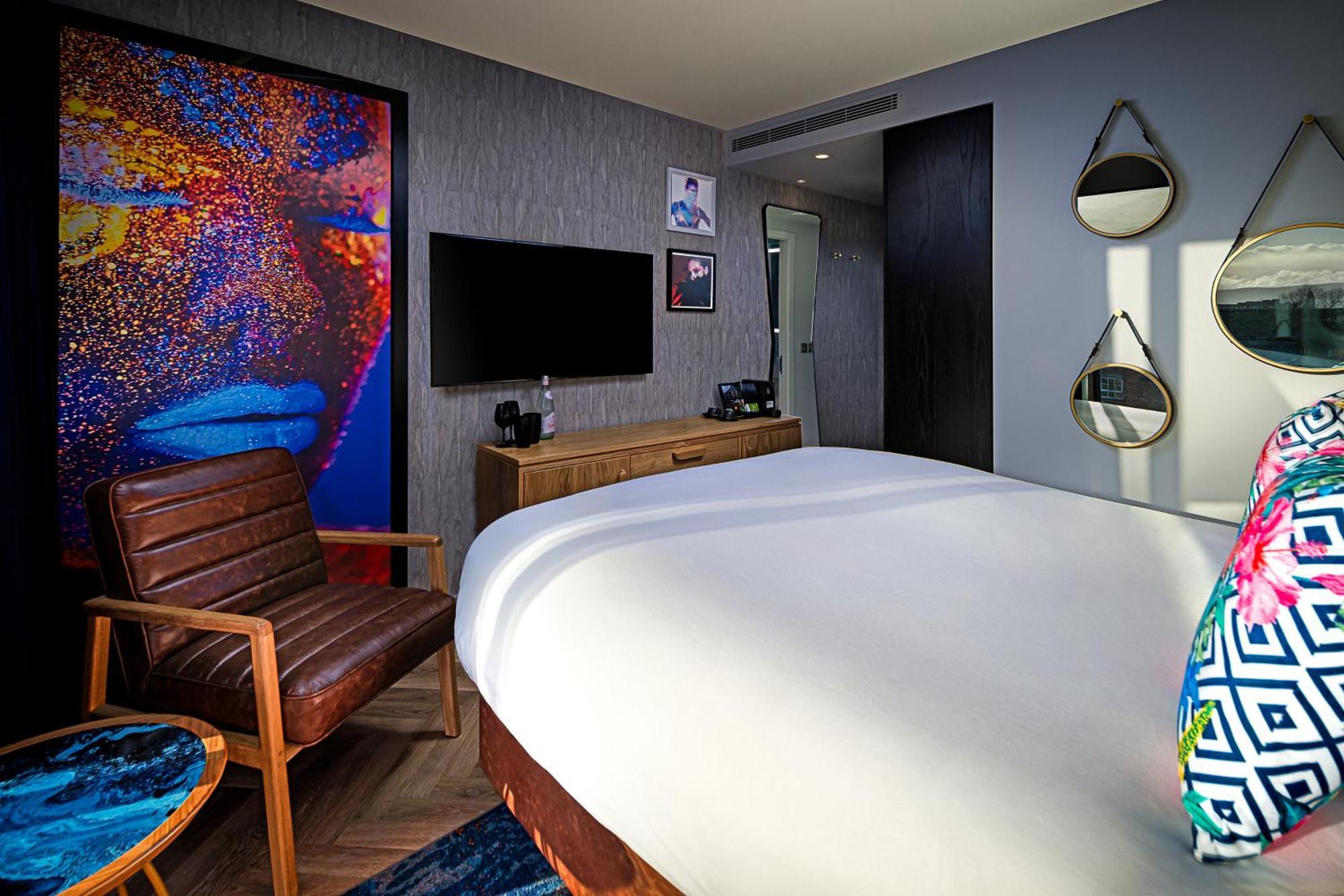 Deluxe Room,1525182877:JPEG