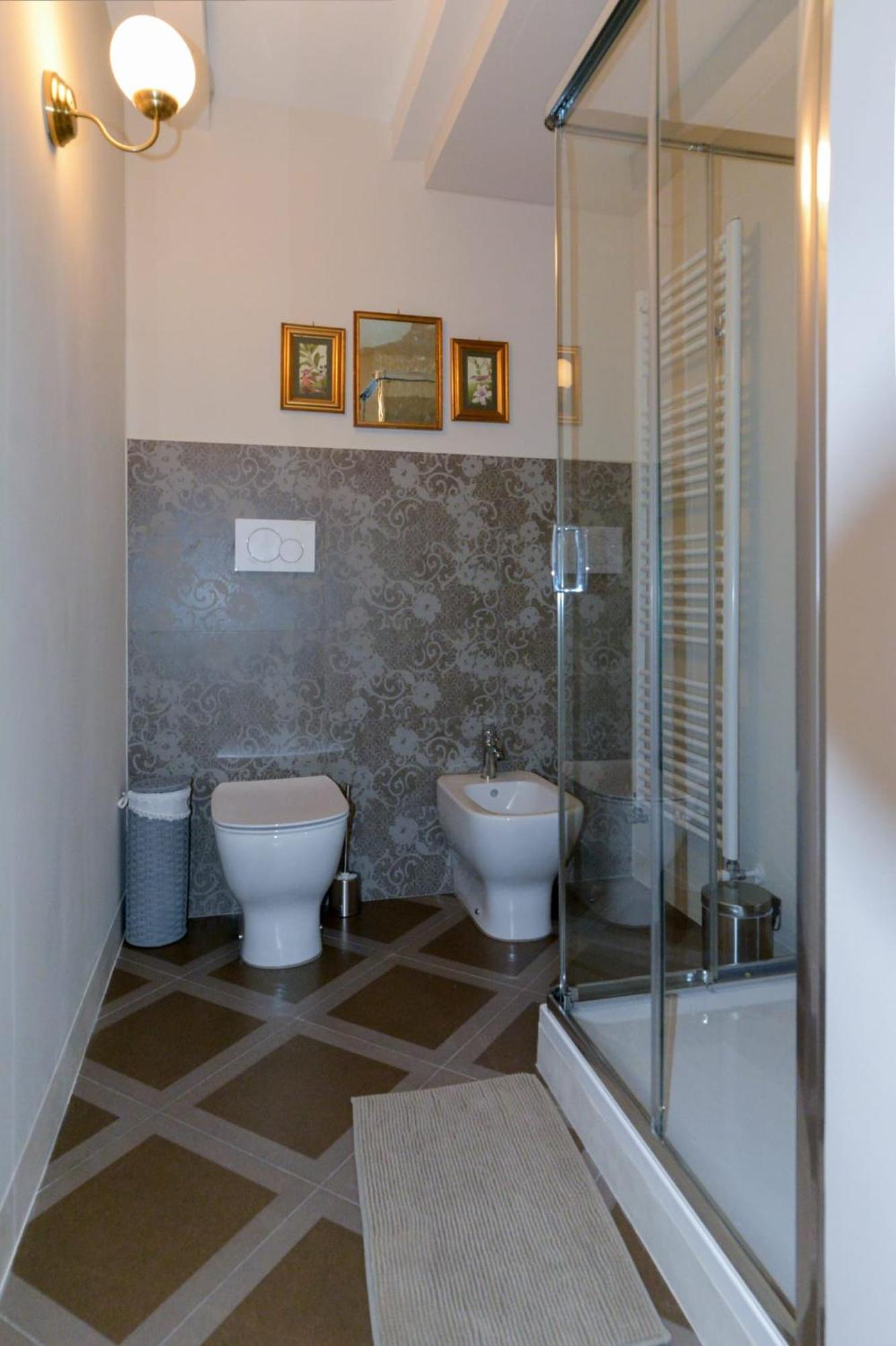Double Room Private Bathroom