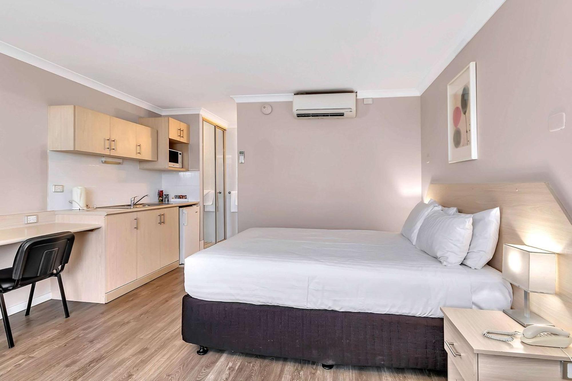 Queen Room with Kitchenette