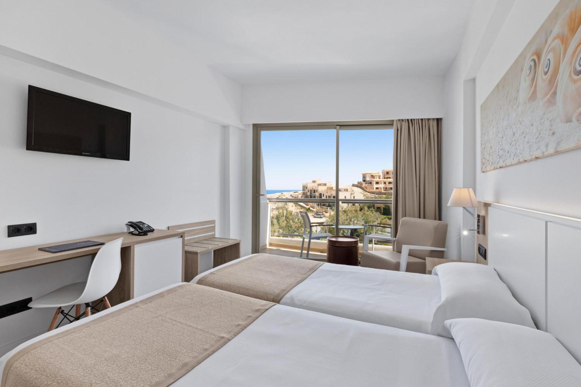 Double or Twin Room with Side Sea View