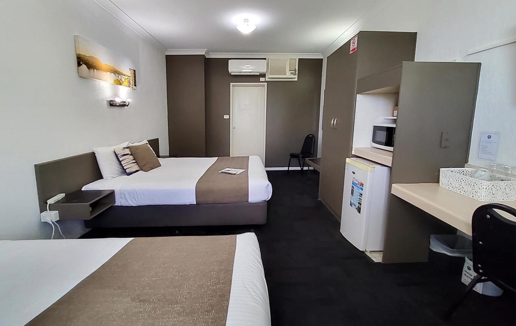 Twin Room (Non Pet)