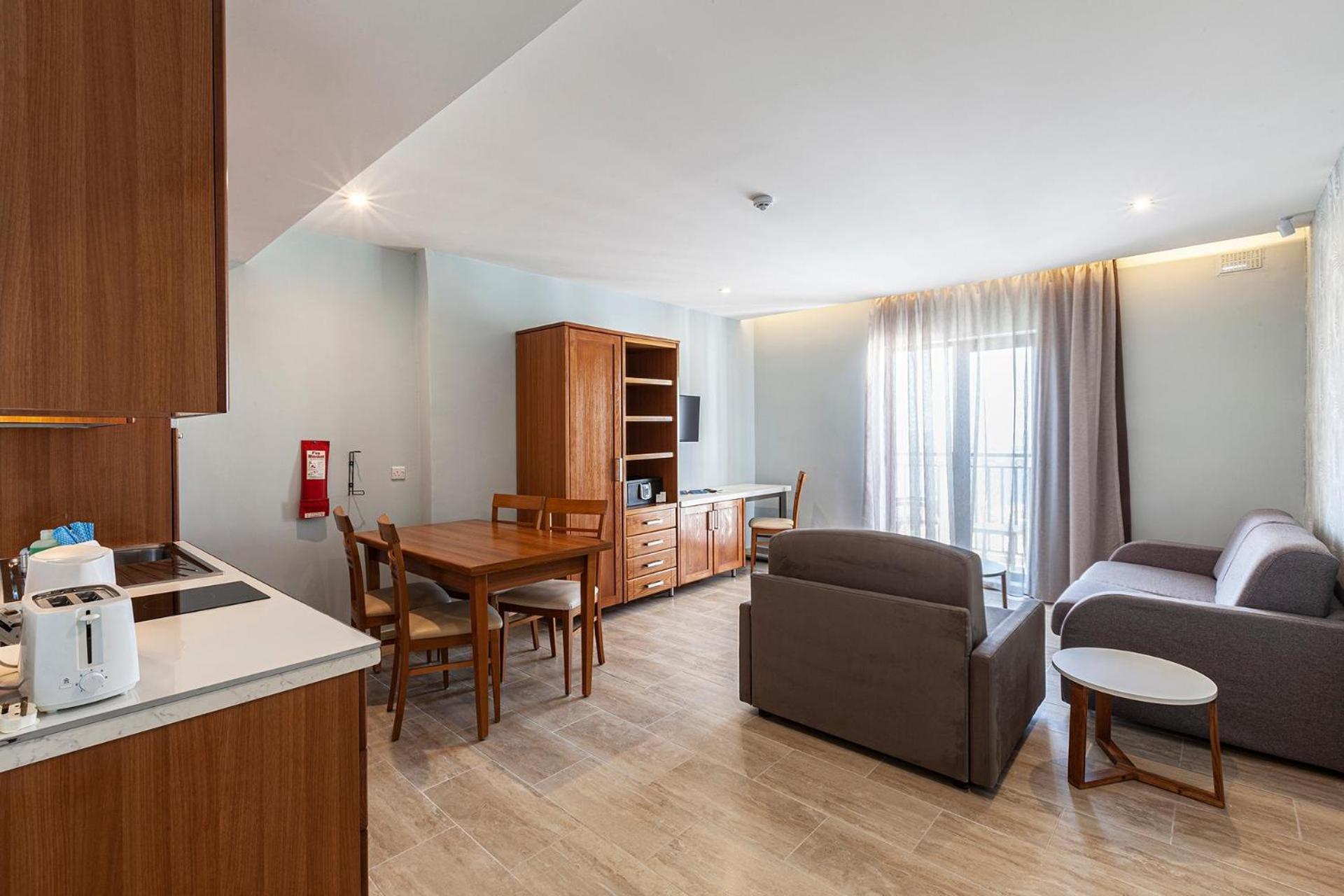 One-Bedroom Apartment Sea View,1528767745:JPEG