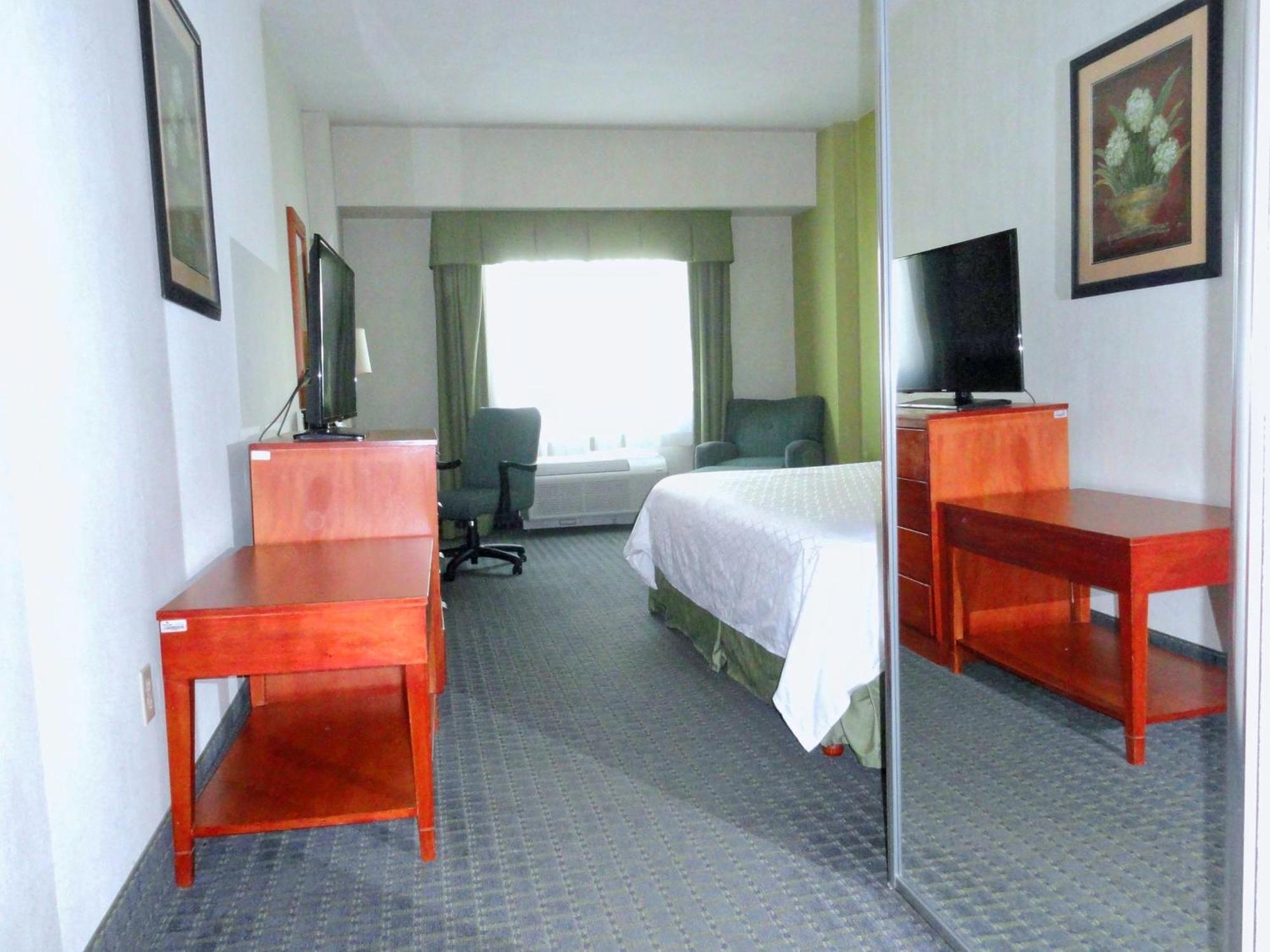 Standard King Room