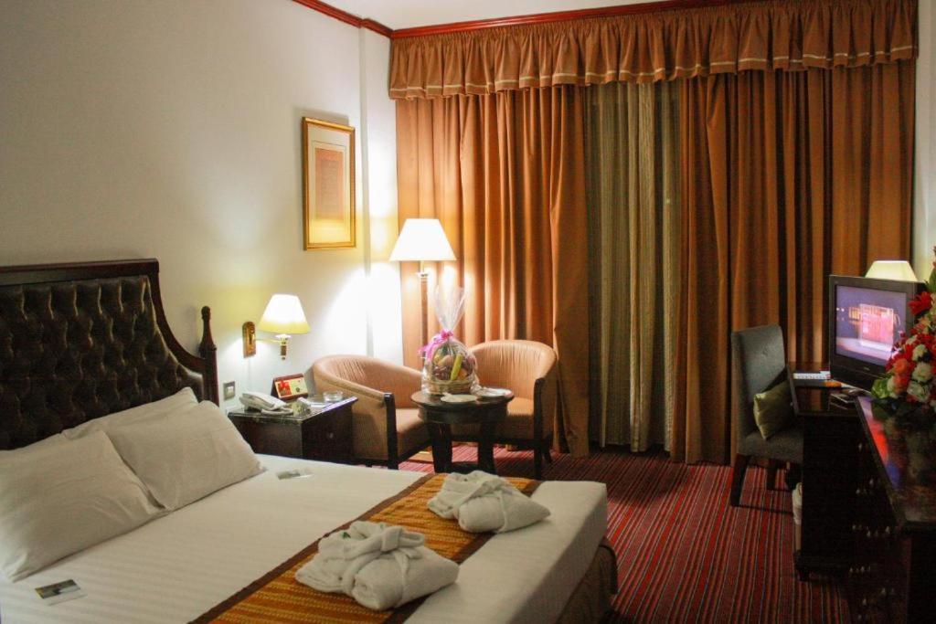 Deluxe Single Room with 20% discount on F&B