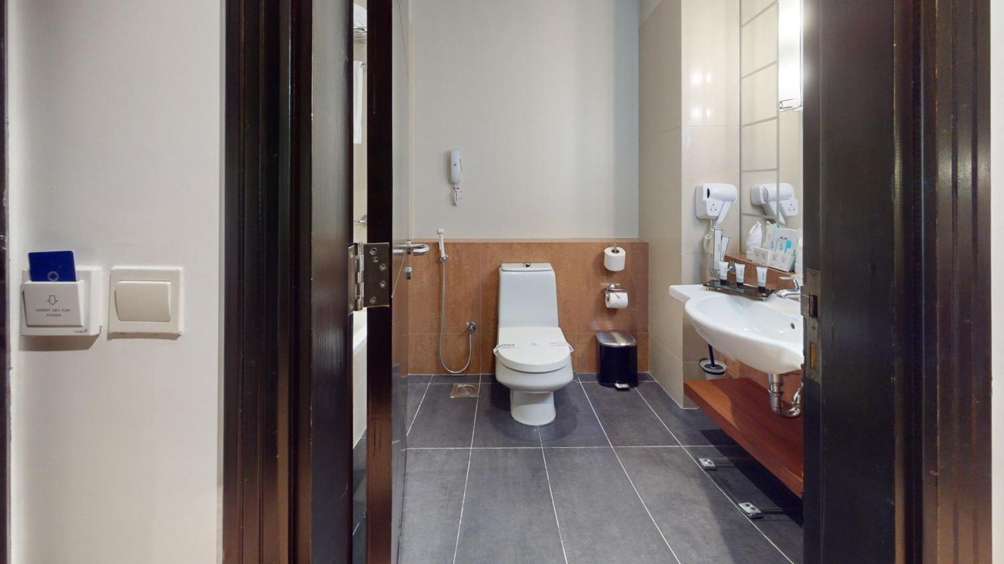 Single Room,1534776247:JPEG