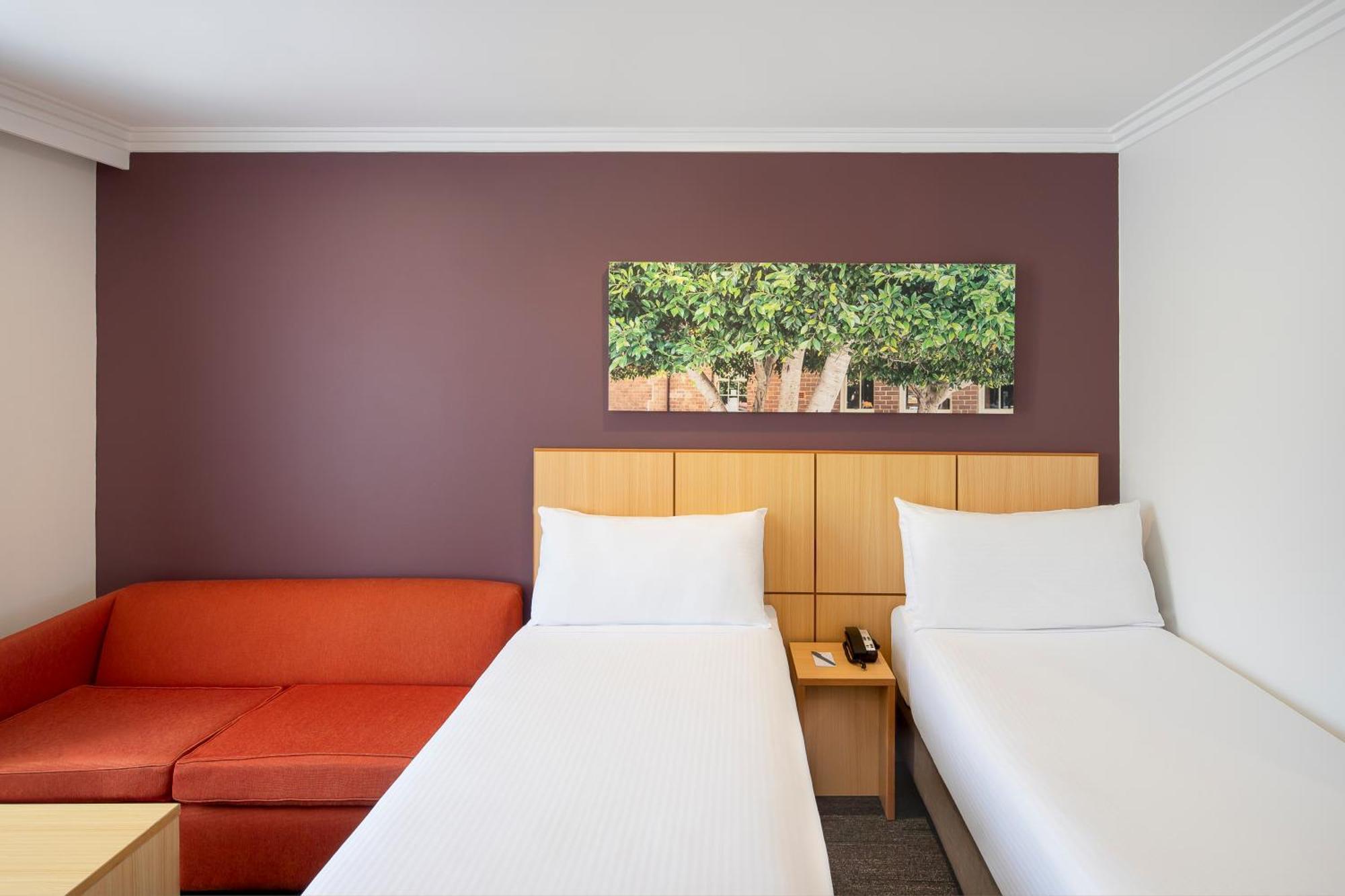 Standard Twin Room