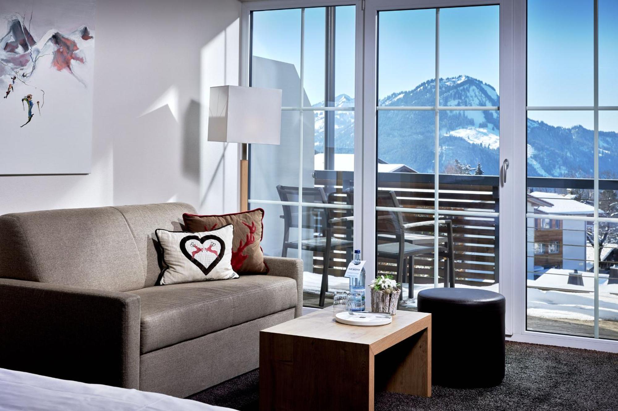 Double Room,1536947374:JPEG