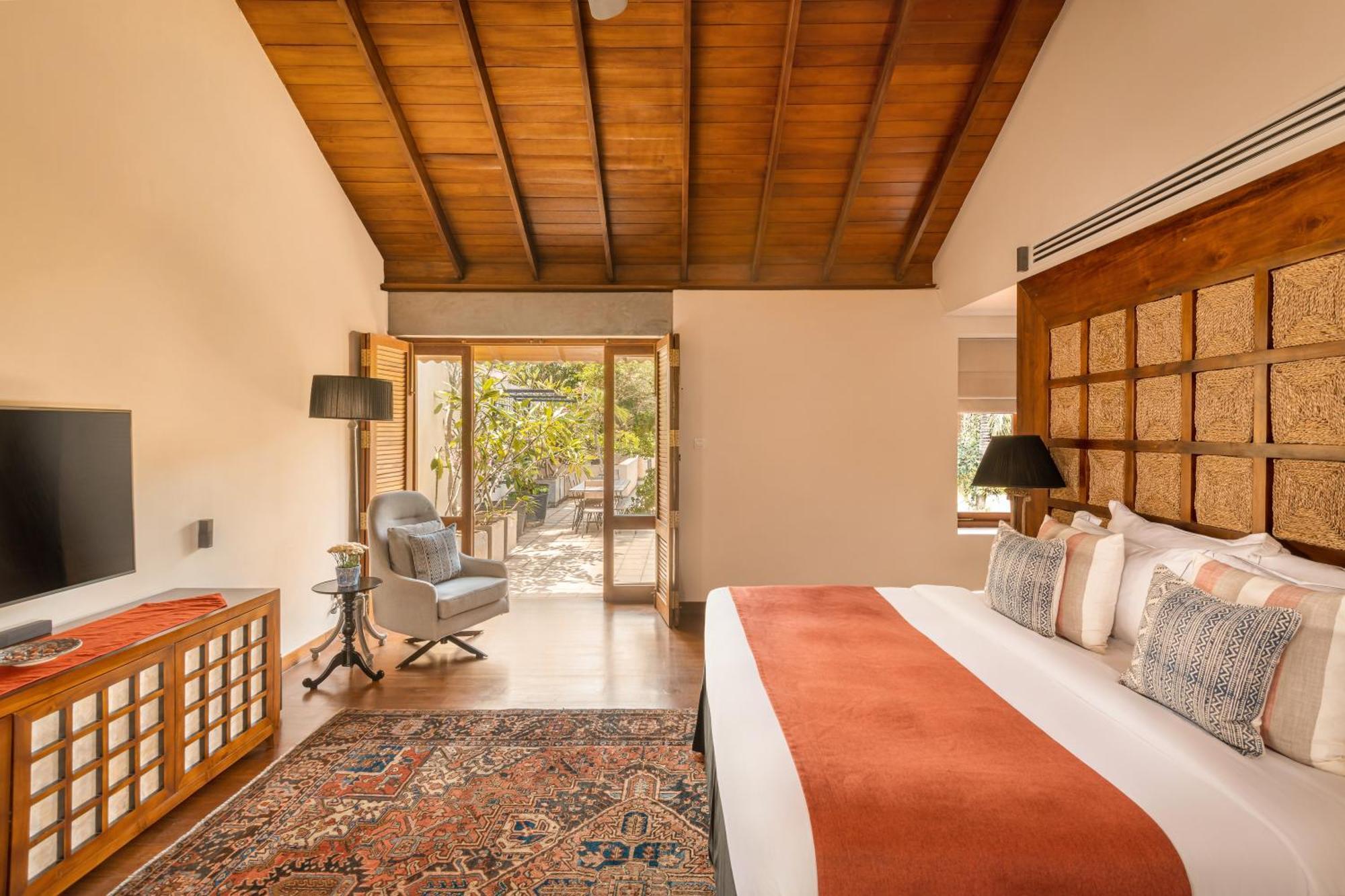Deluxe King Room
