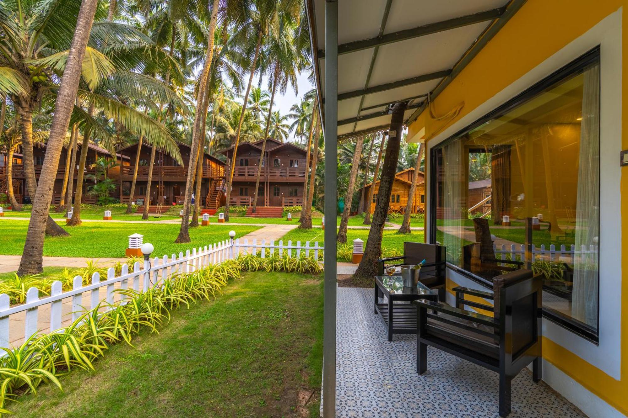 Garden View Villa with Jacuzzi - 10% Discount on Food & Beverages - 2+1 Happy Hours offer