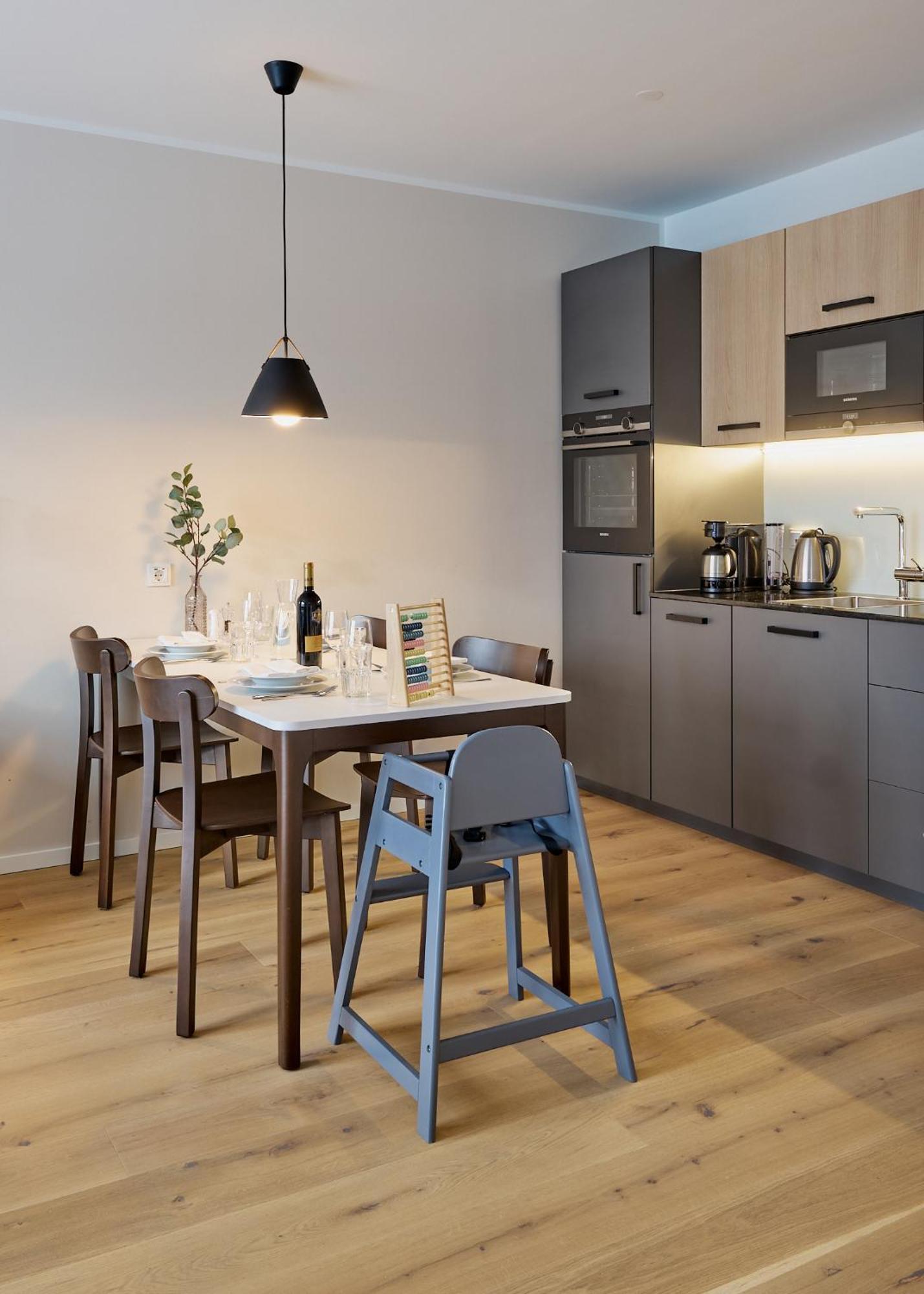 One-Bedroom Apartment