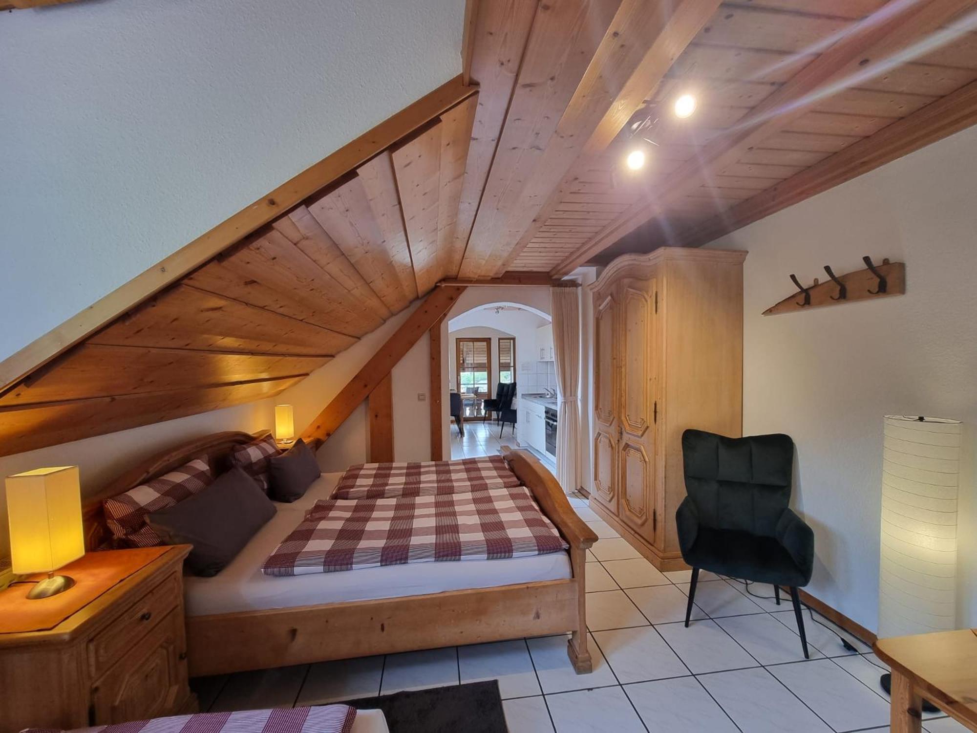 Dachgeschoss Apartment E10