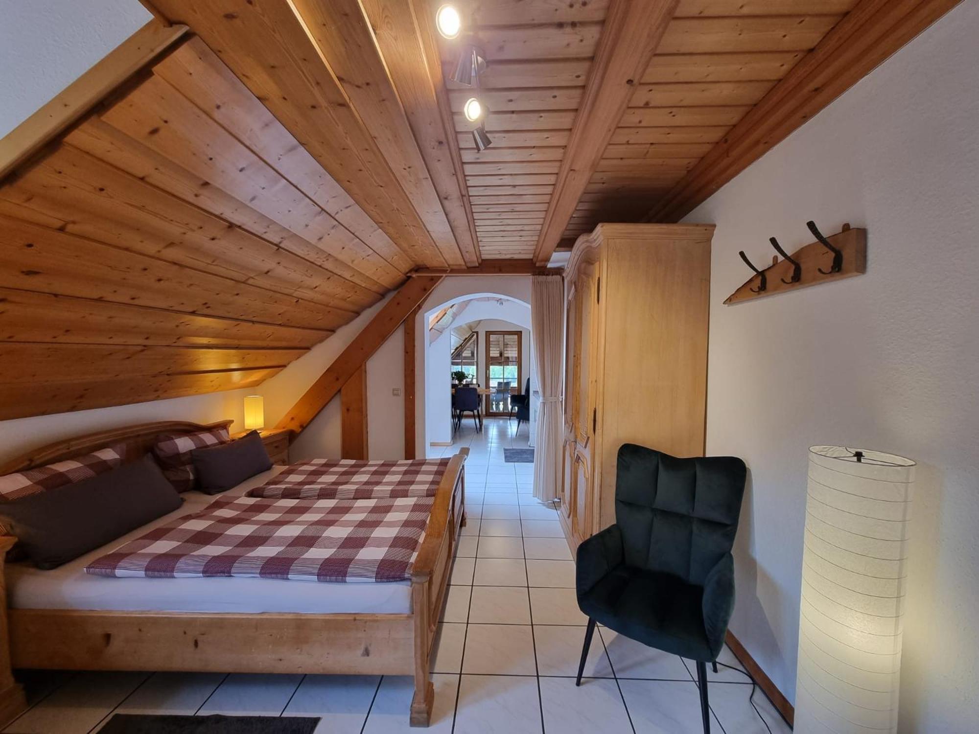 Dachgeschoss Apartment E10