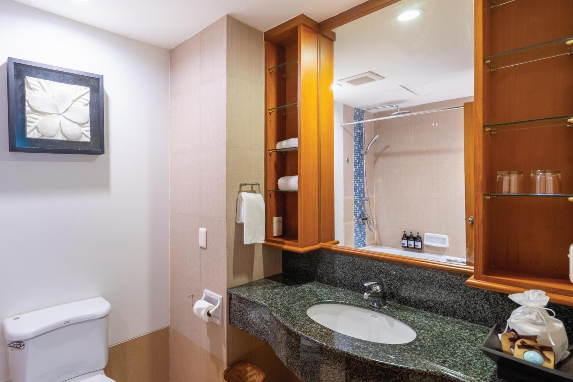 Premier Golf View Junior Suite (Size 65 sqm.)