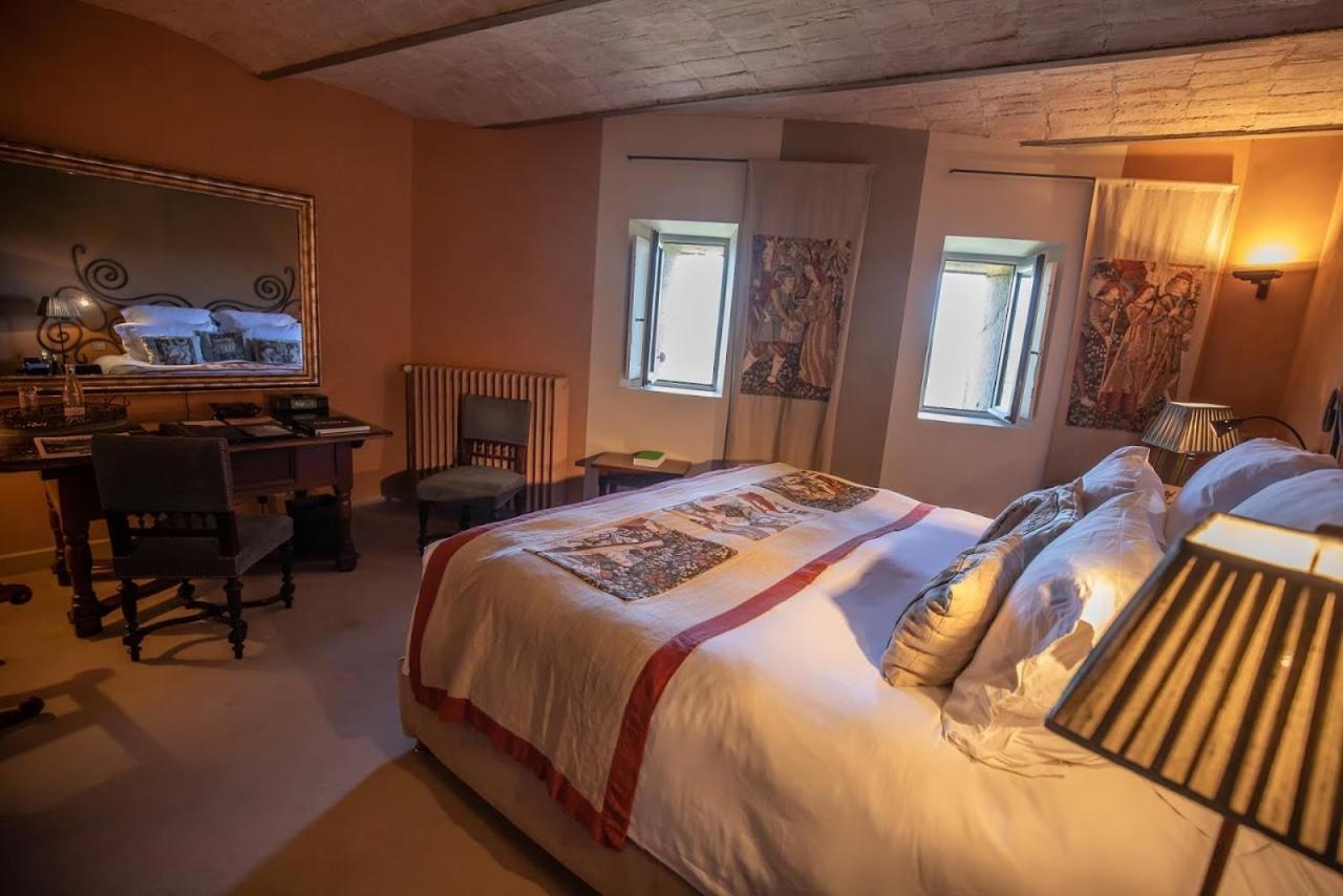 Classic Double Room,1538207479:JPEG