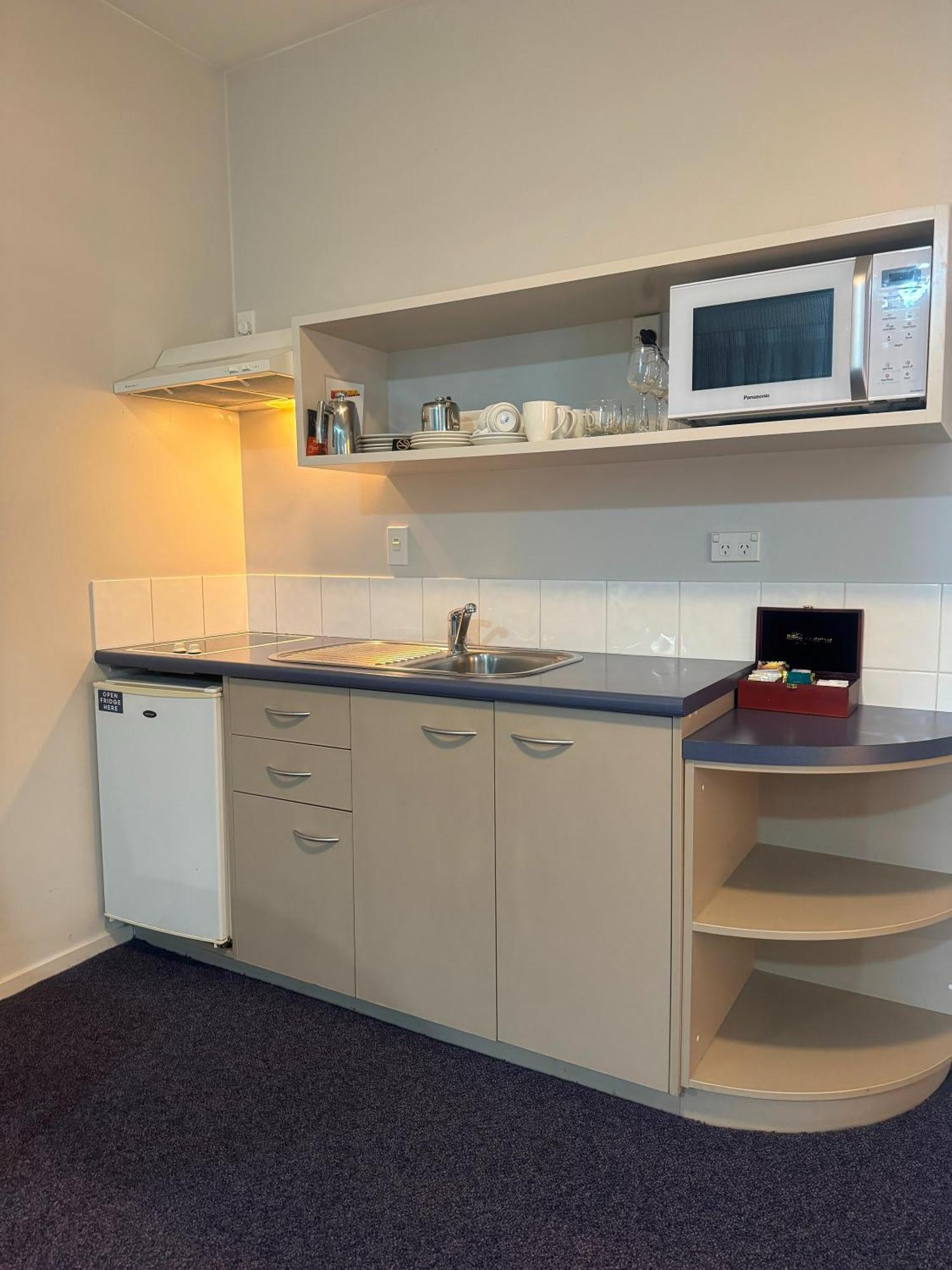 Premier One-Bedroom Apartment