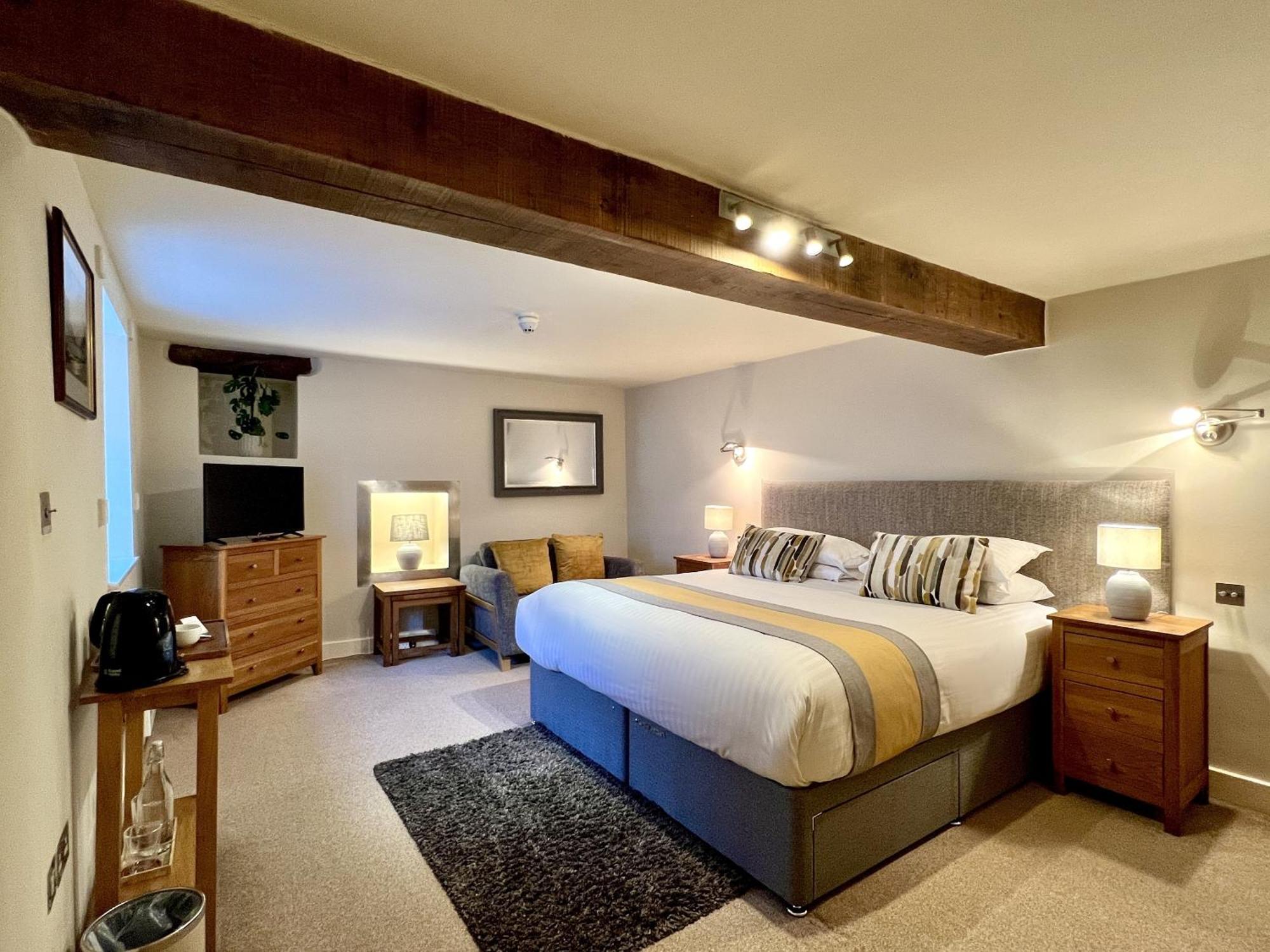 Deluxe Double or Twin Room