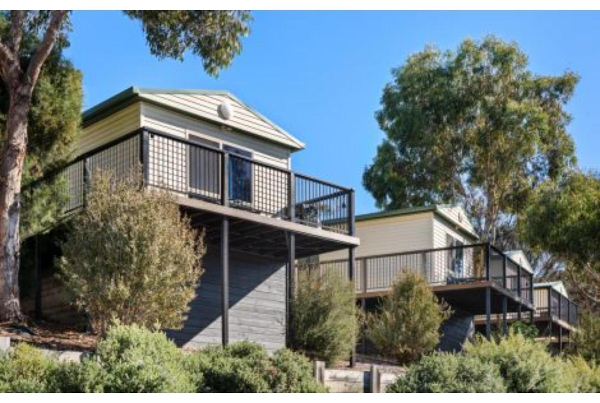 Superior Cottage