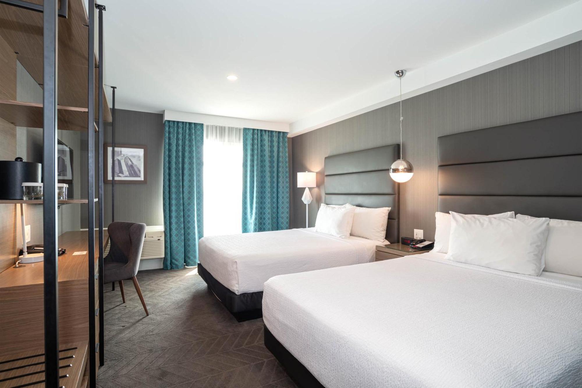 Signature Room 2 Queen Beds