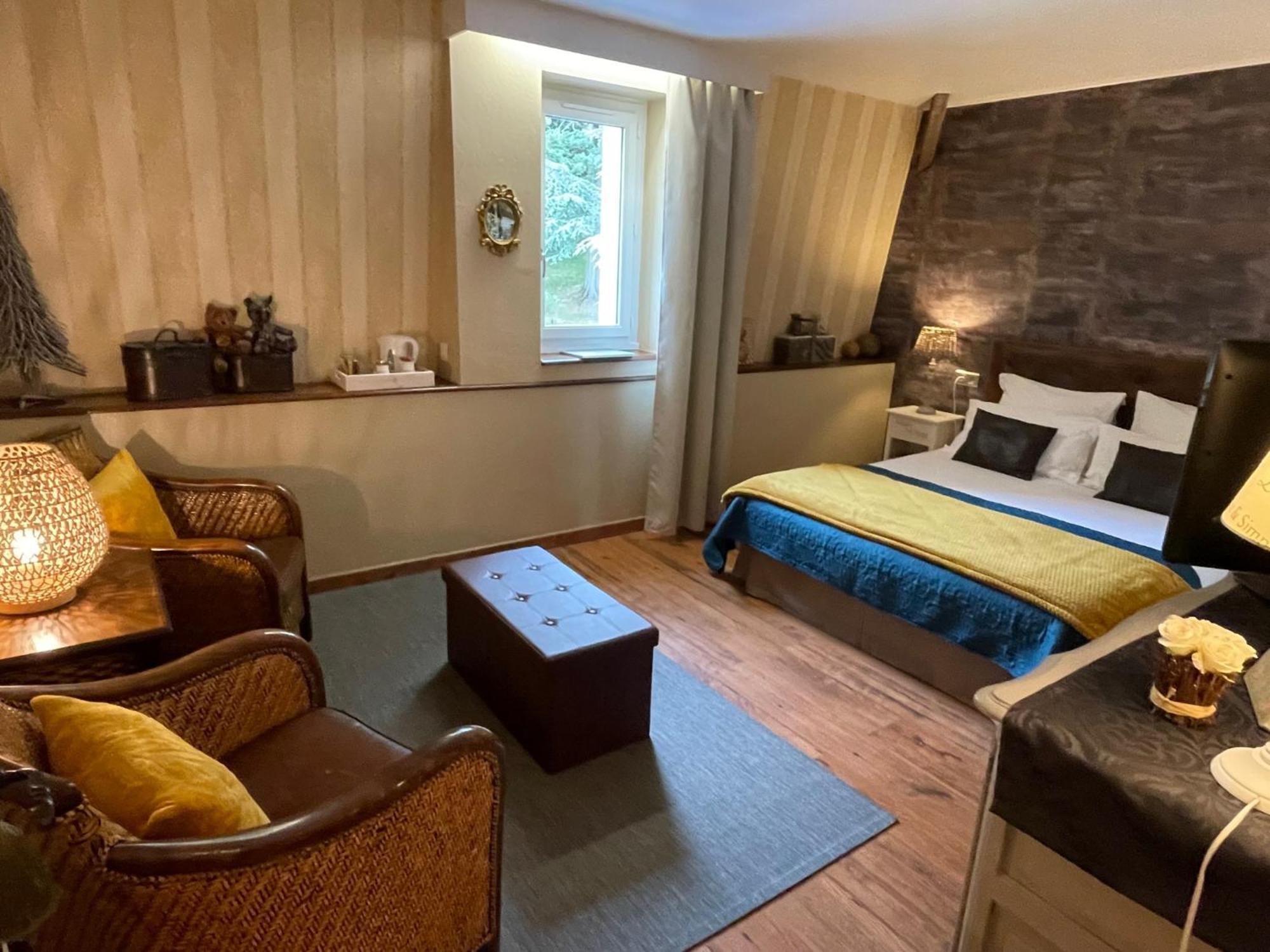 Double Room,1539864589:JPEG