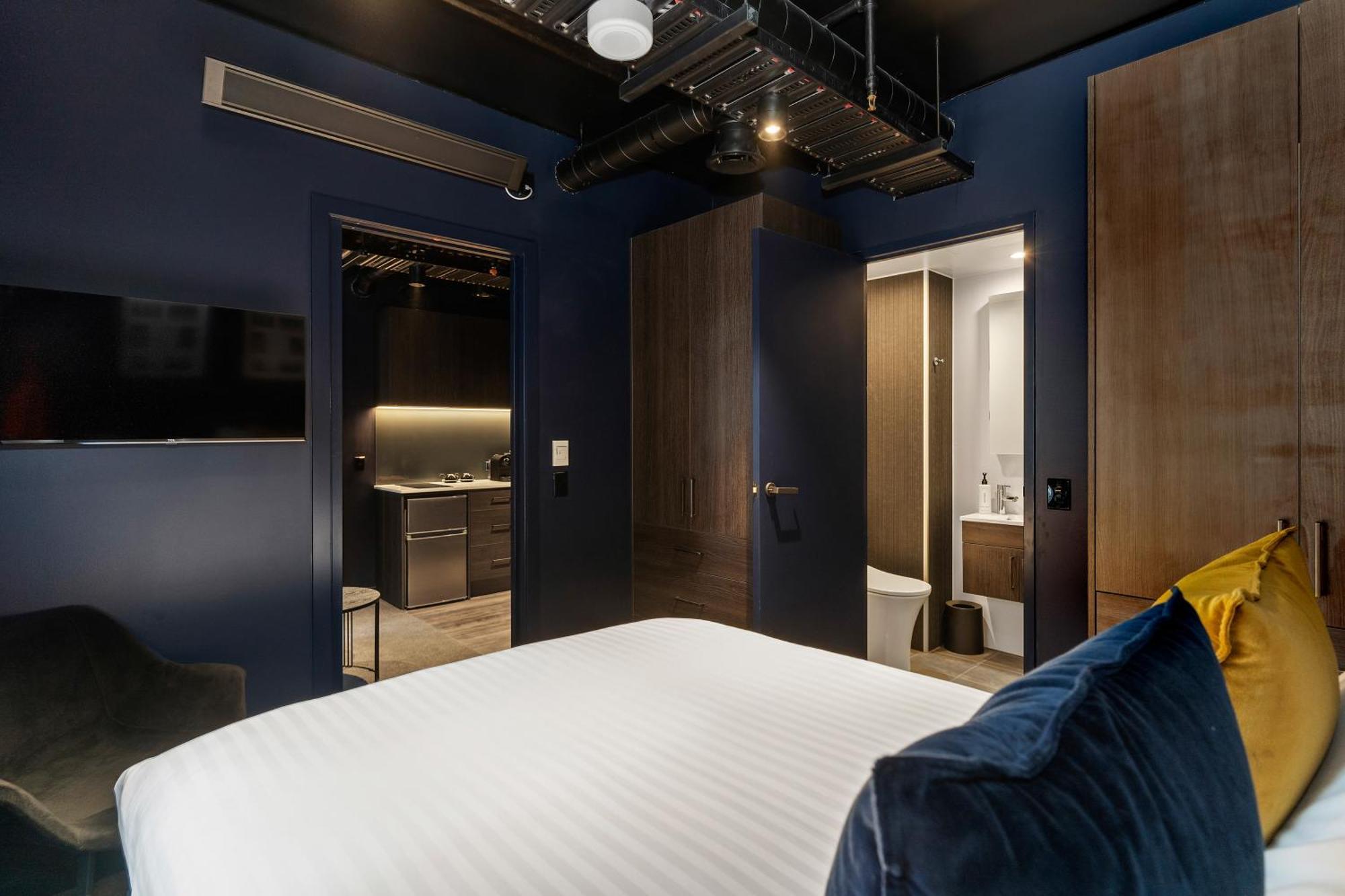Two Bedroom Metro