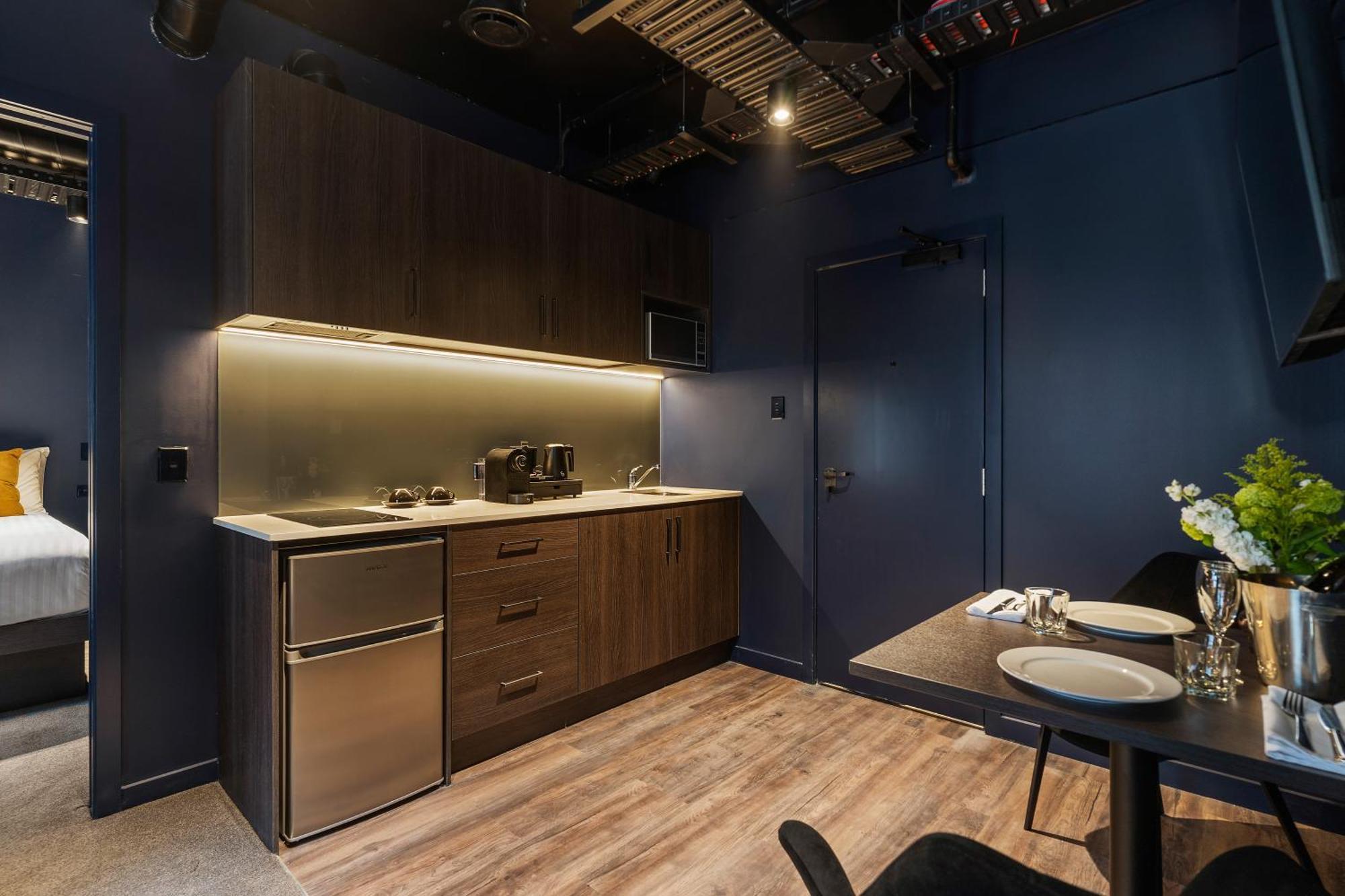 One Bedroom Metro
