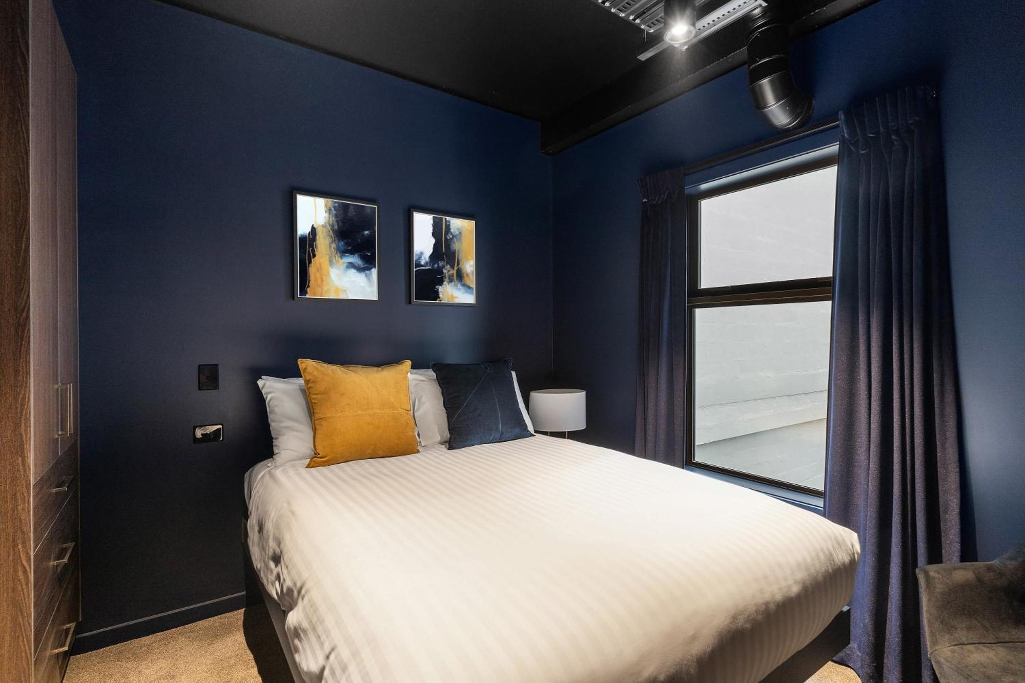 One Bedroom Metro