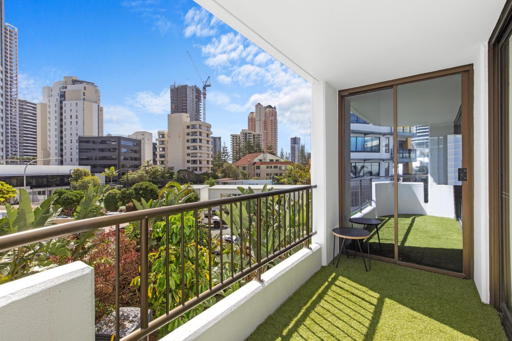 Two-Bedroom Apartment City View