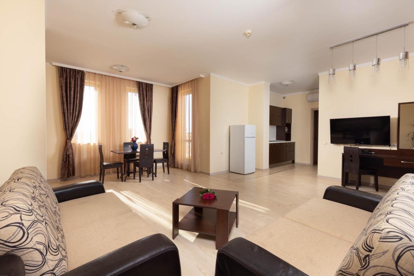 Deluxe Two-Bedroom Suite