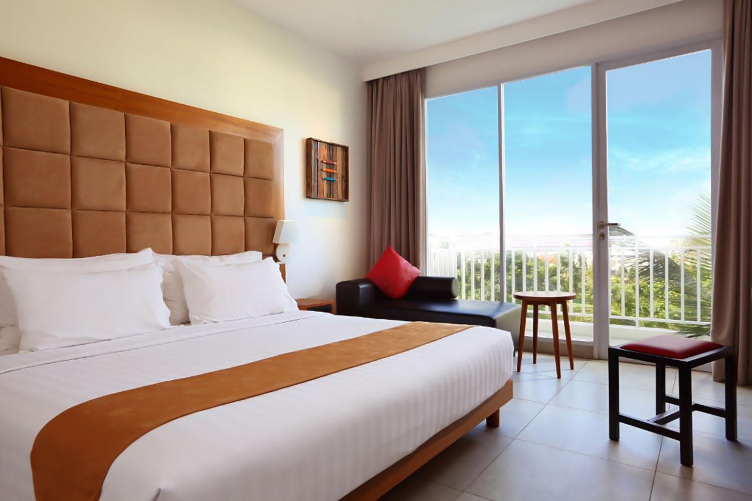 Deluxe Double or Twin Room with Pool View