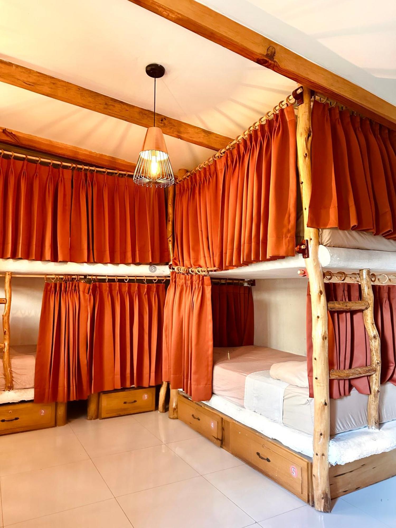 Single Bed Mixed Dormitory Room