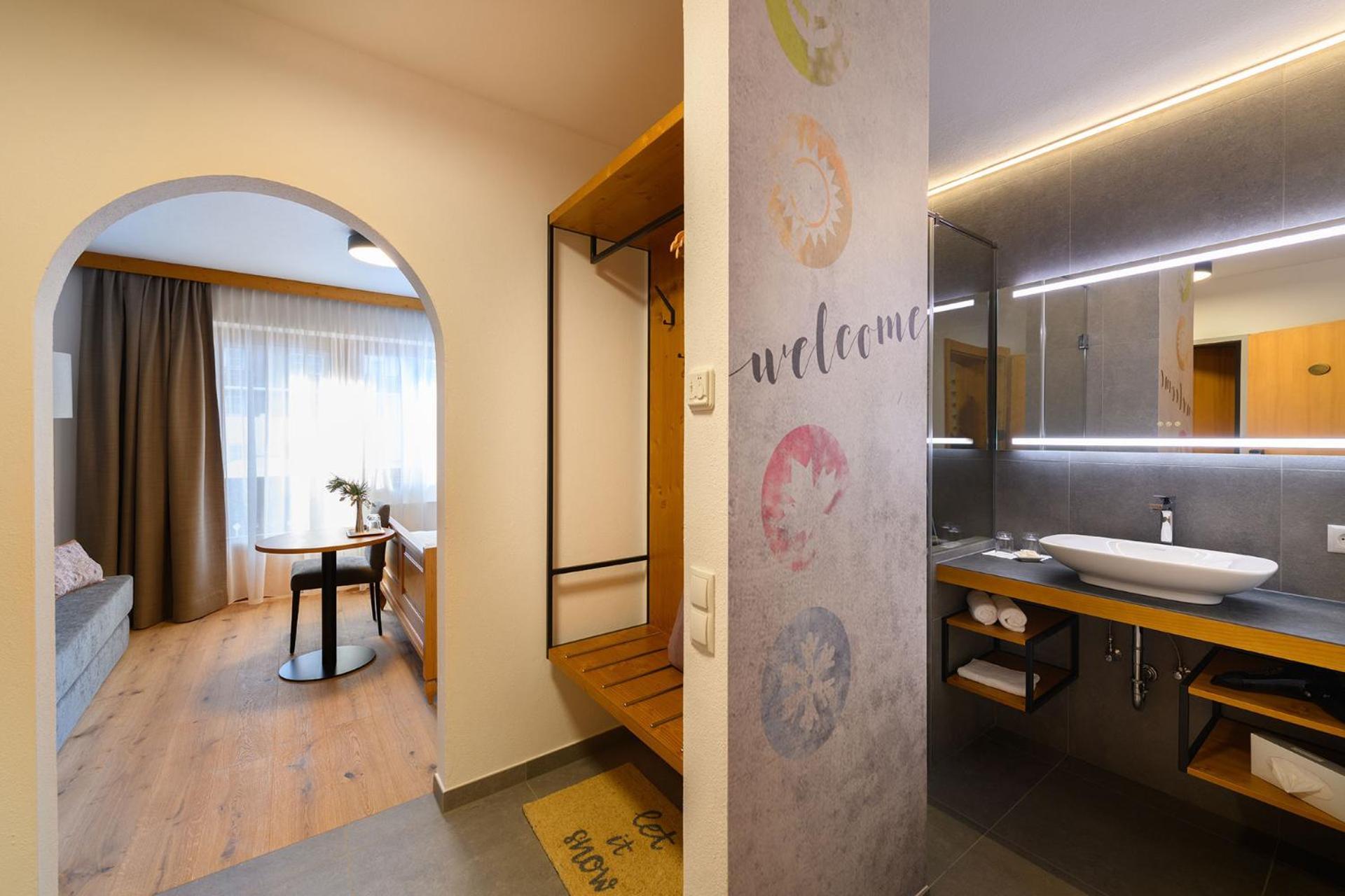 Double or Twin Room Balcony,1543419493:JPEG