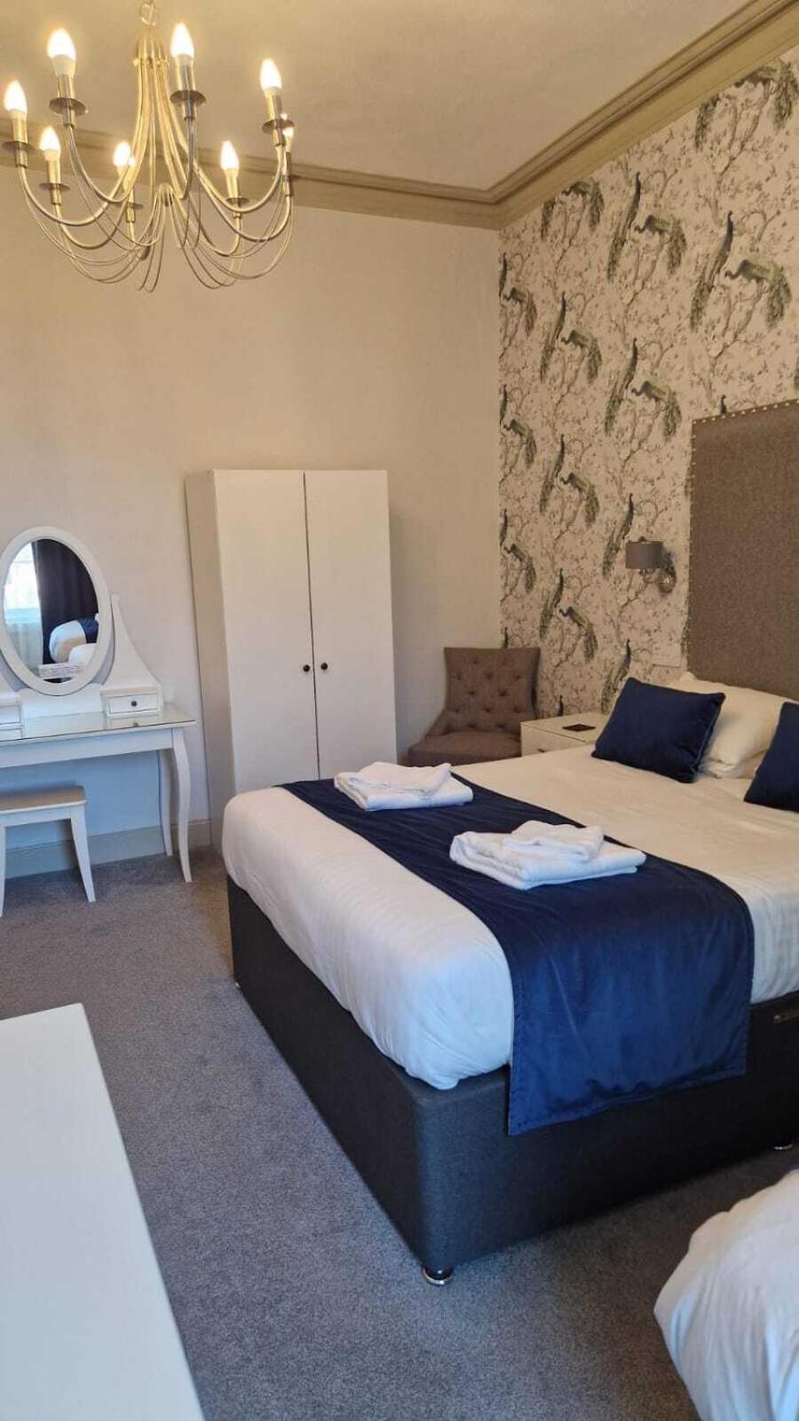 Triple Room with Shower