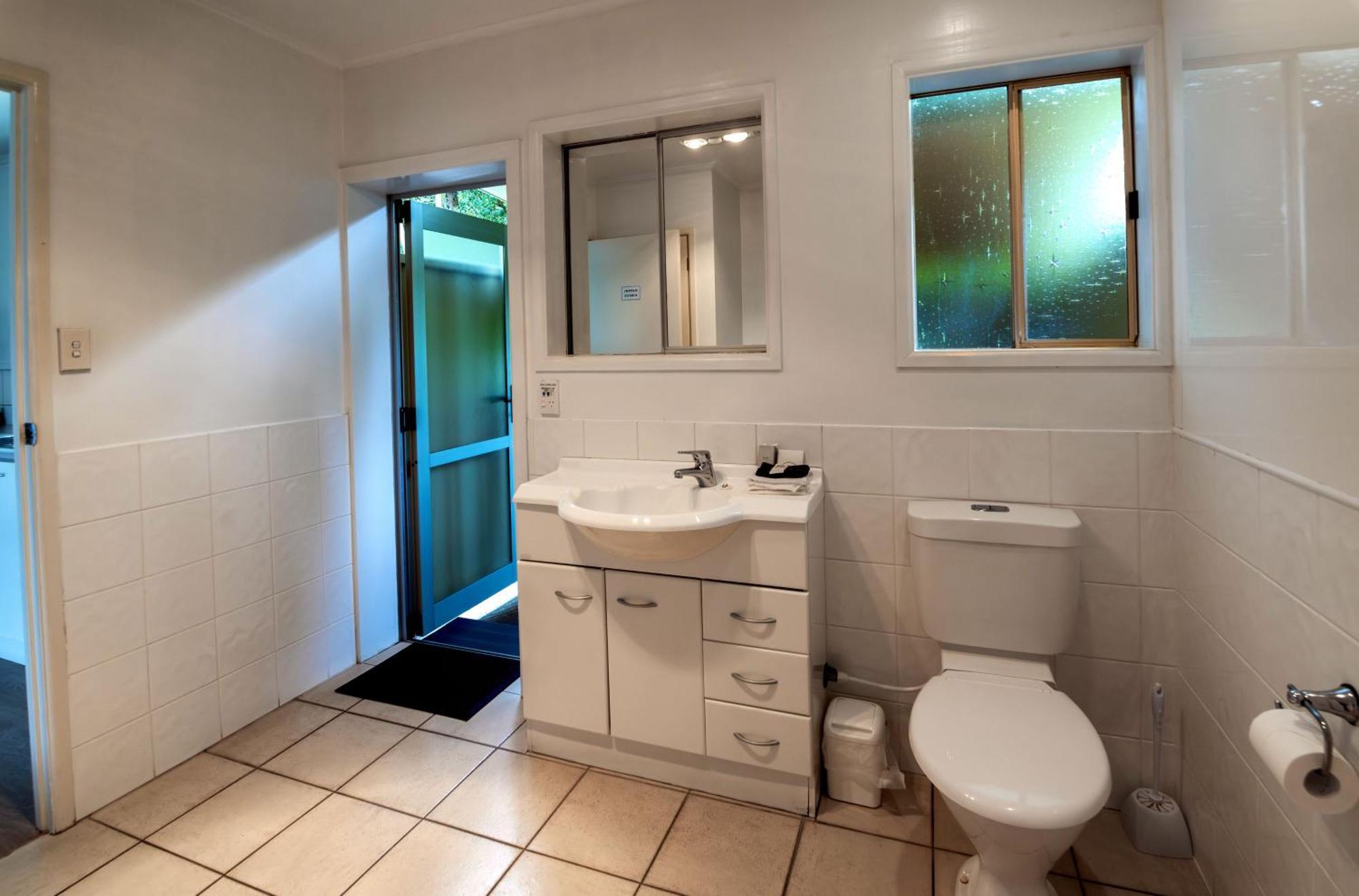One Bedroom Unit Outdoor Hot Tub
