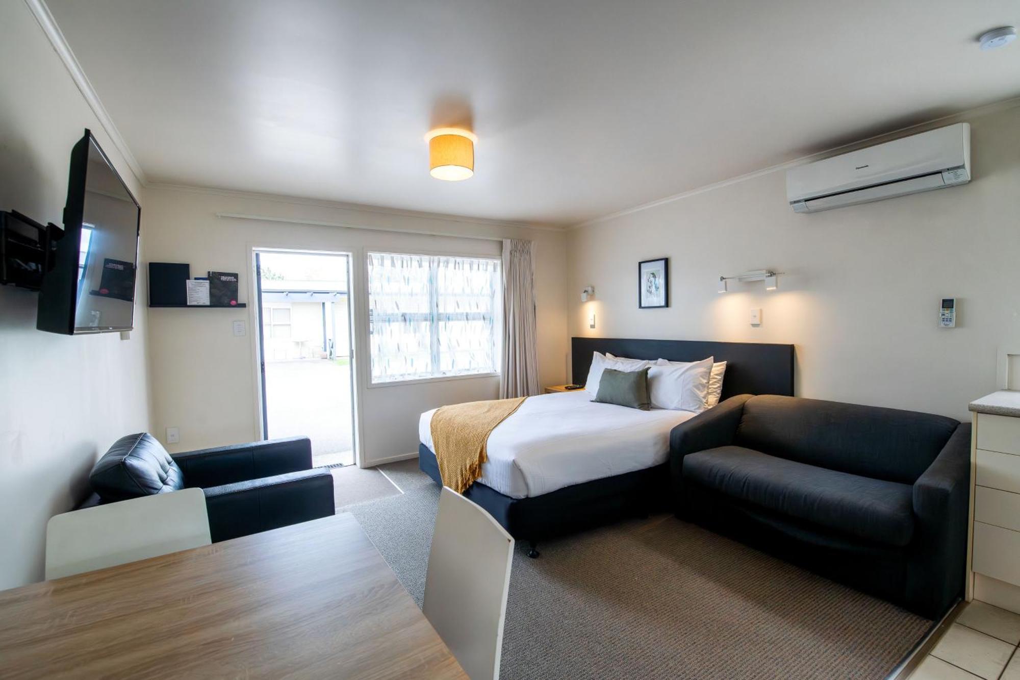 Standard Studio Unit