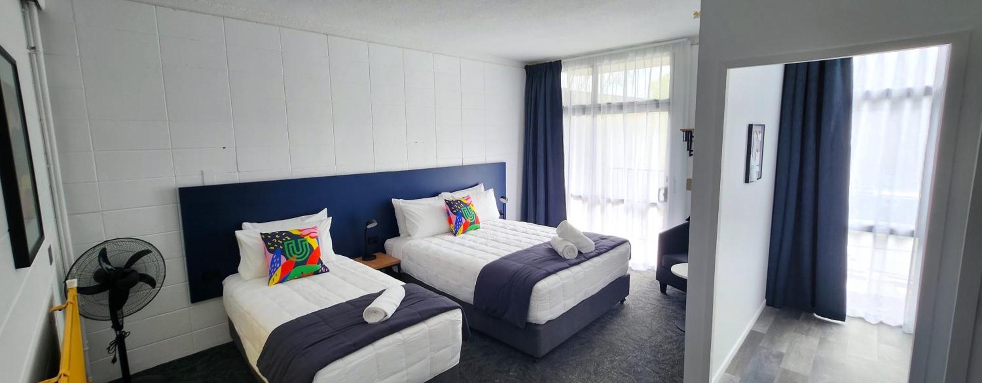 GROUND FLOOR Queen 1 Single Kitchenette & Ensuite bathroom