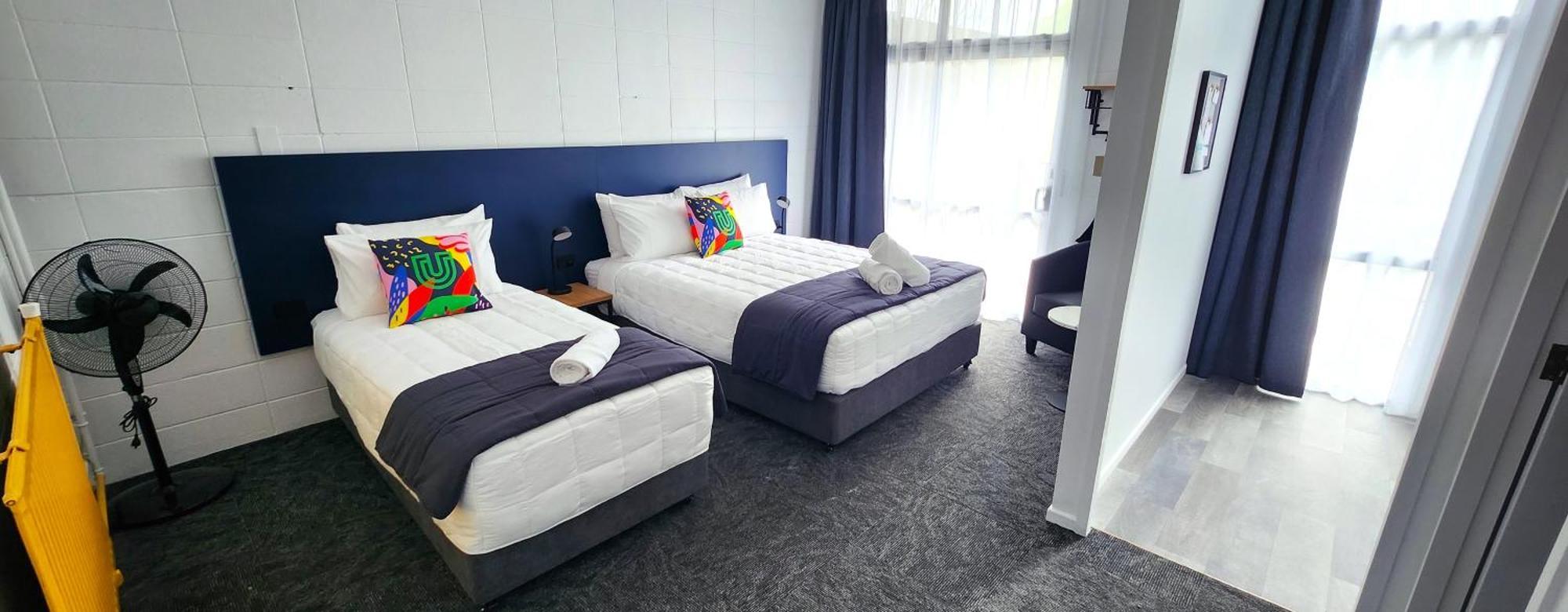 GROUND FLOOR Queen 1 Single Kitchenette & Ensuite bathroom