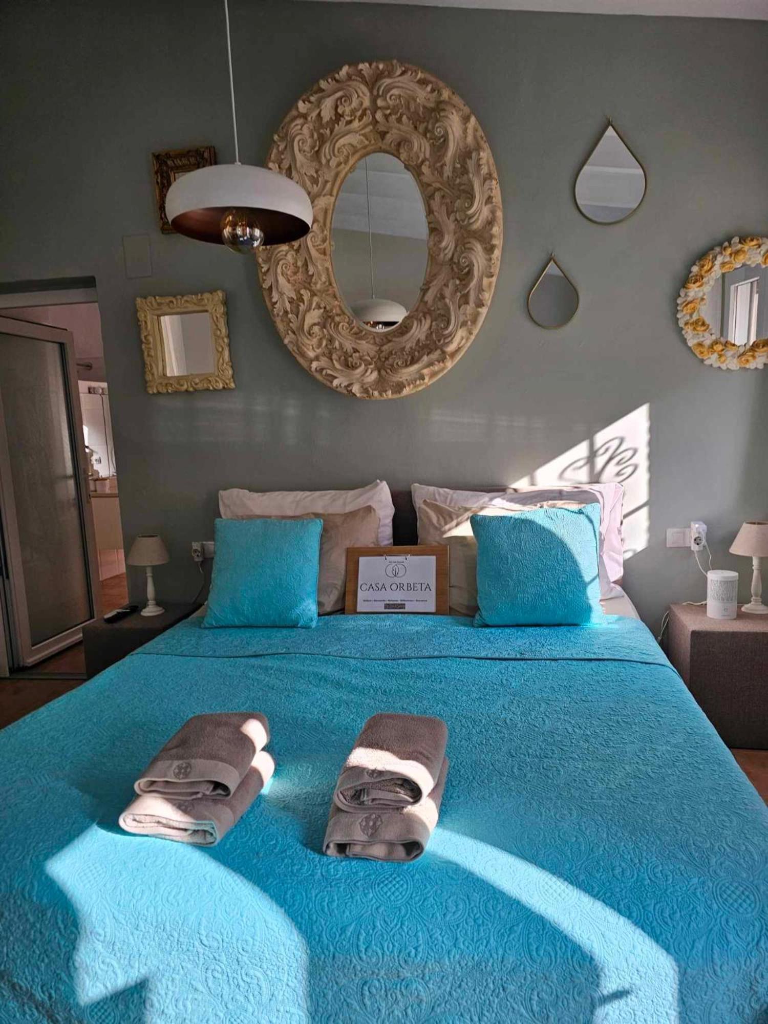 Deluxe Double Room Shower