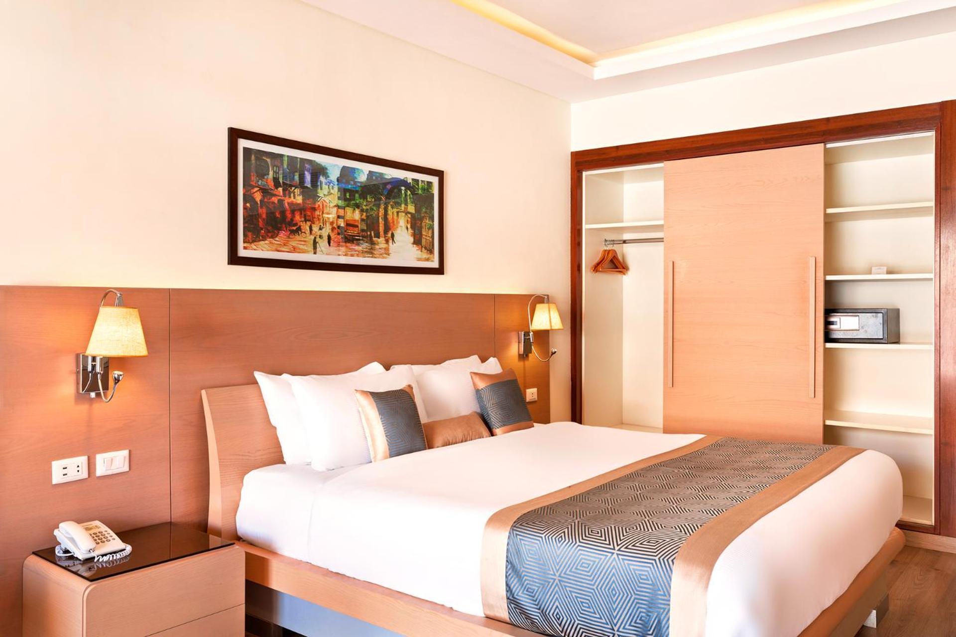 Chambre Double - Vue sur Piscine