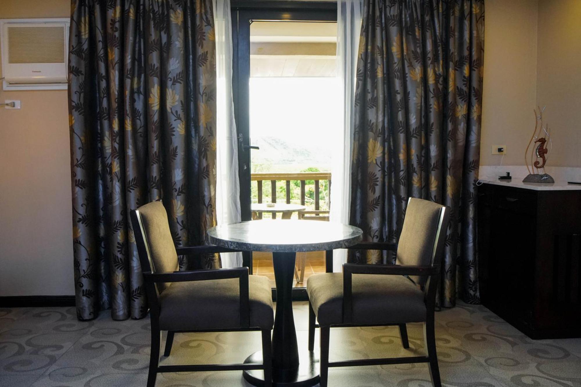 Premium King Room