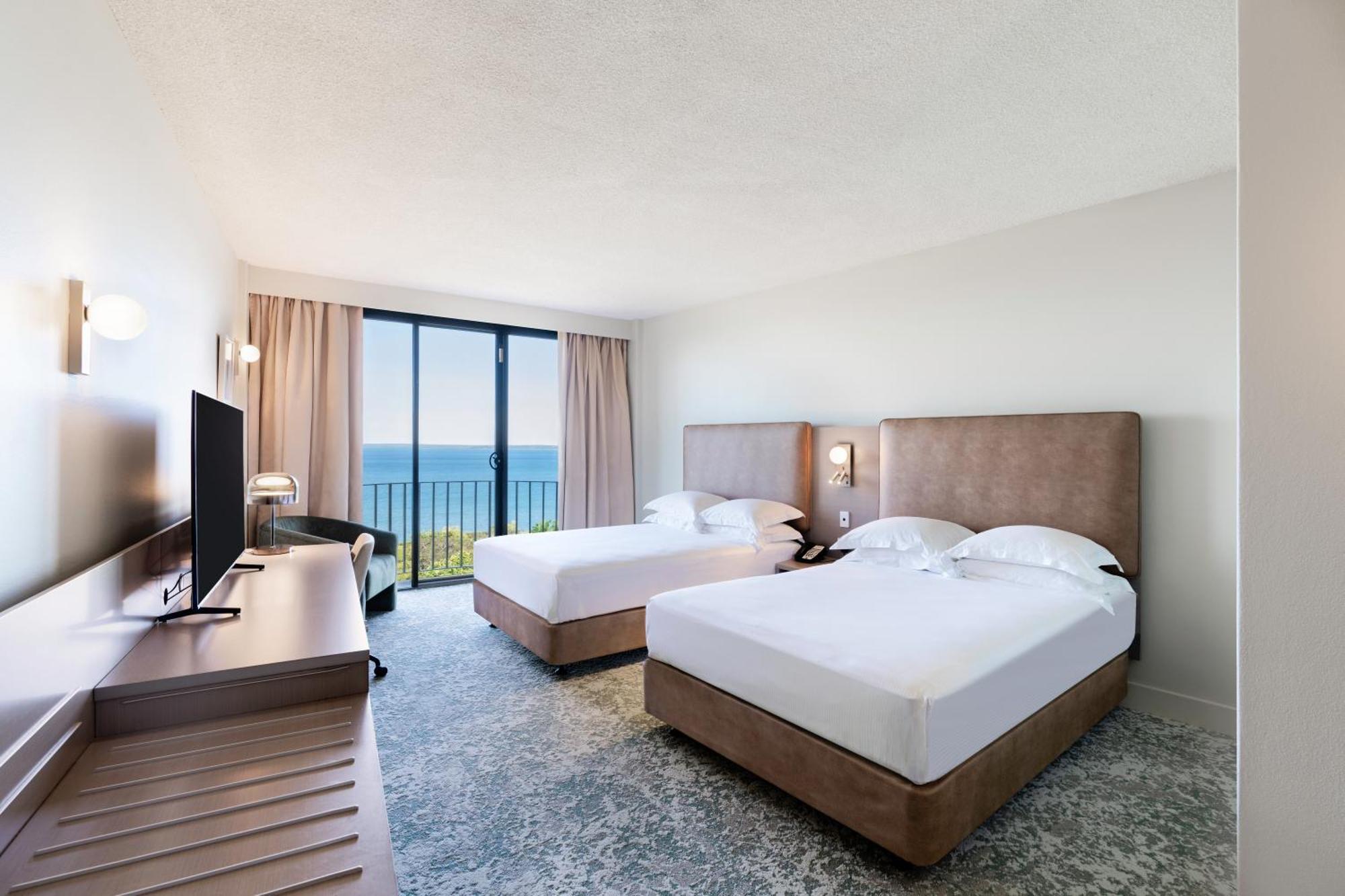 Deluxe Twin Room with Harbour View