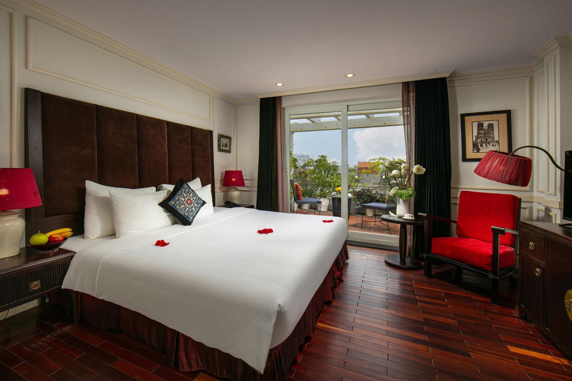 Double or Twin Room with Terrace