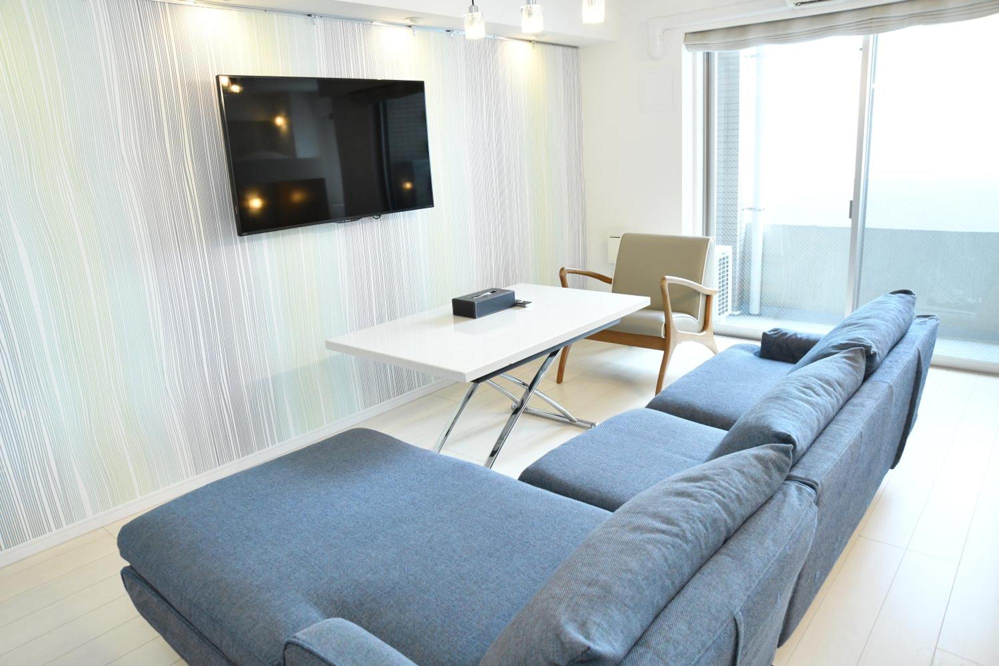 Quadruple Room Couch