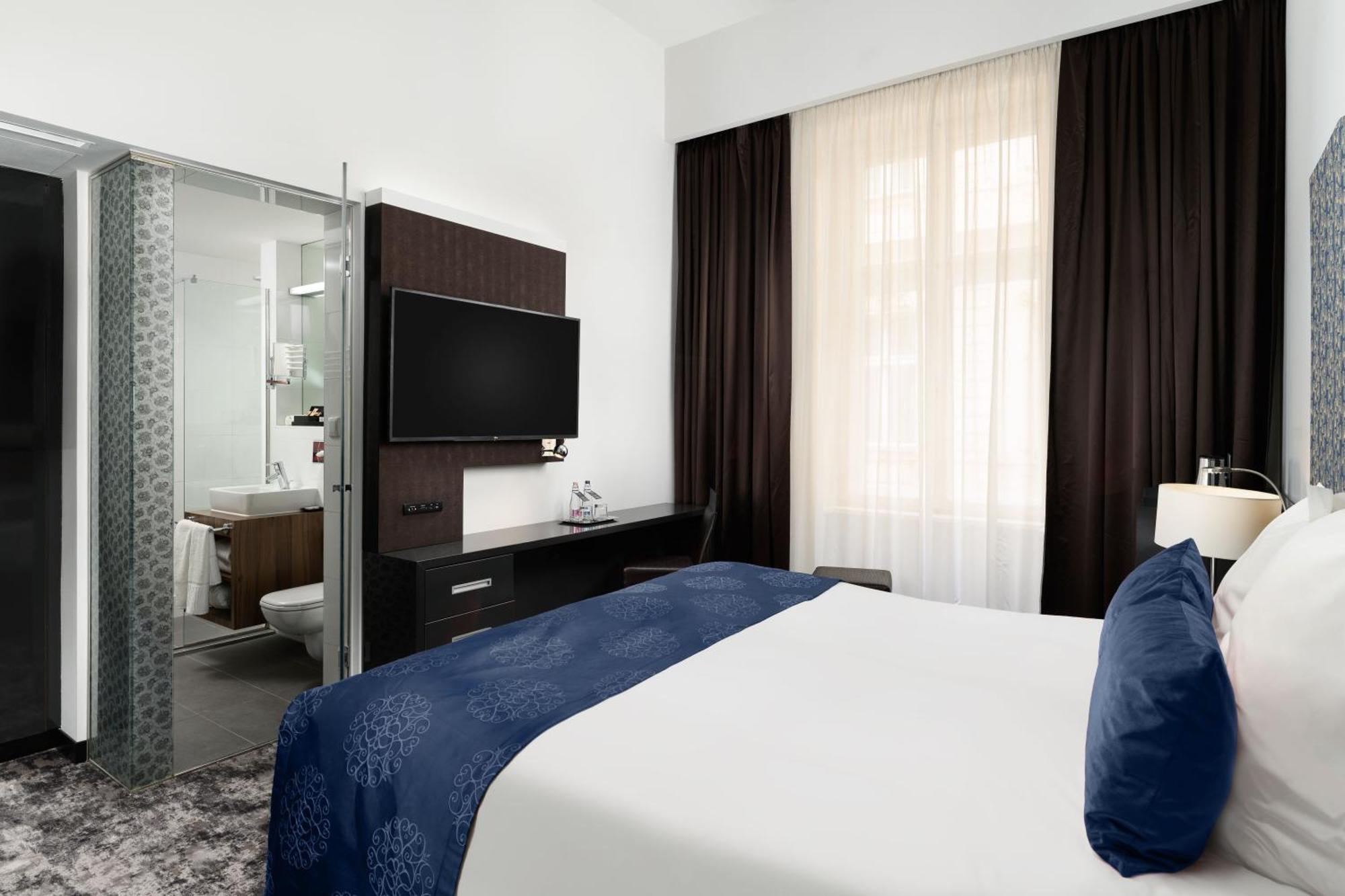 Classic Room One Double Bed