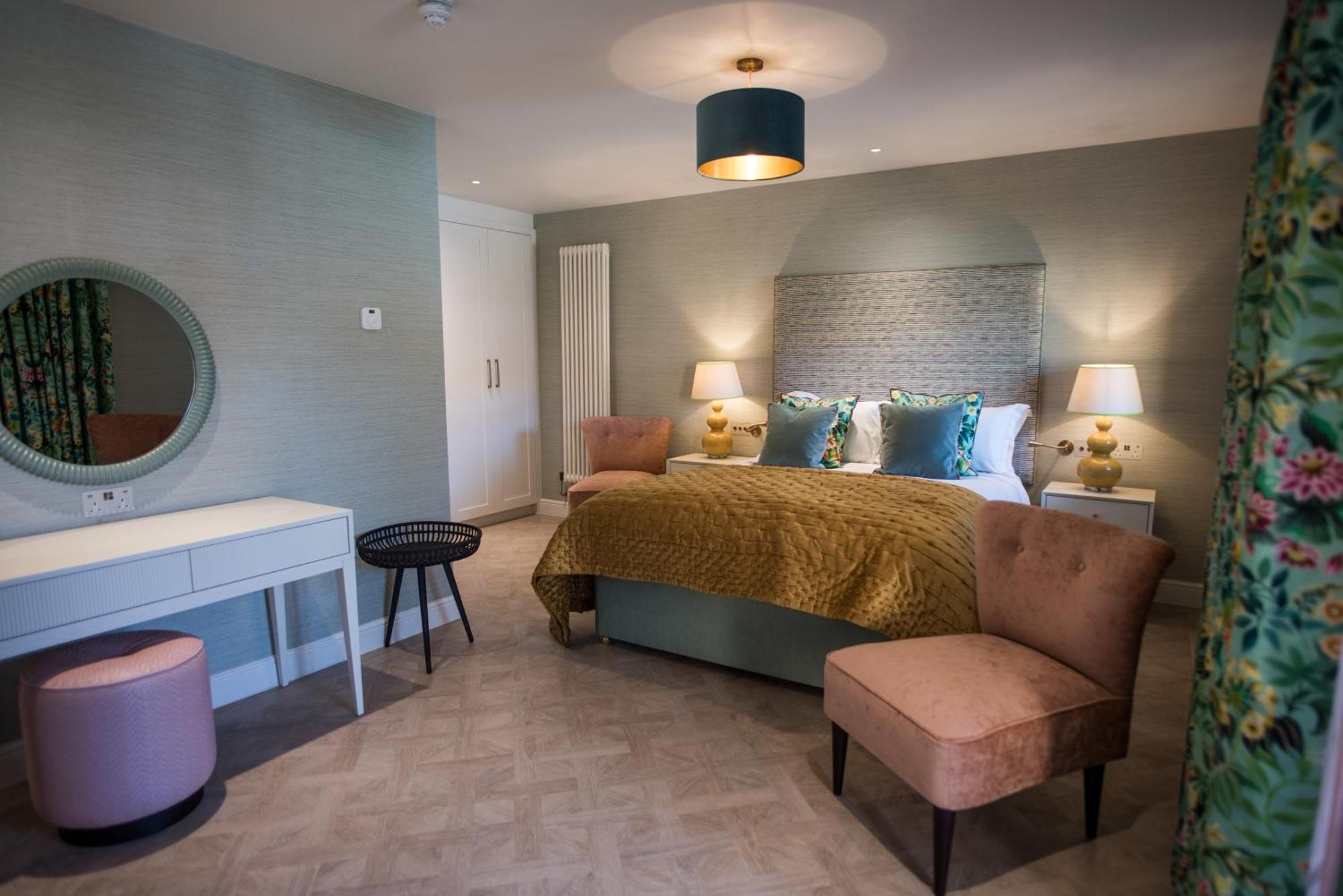 King Room with Pool View