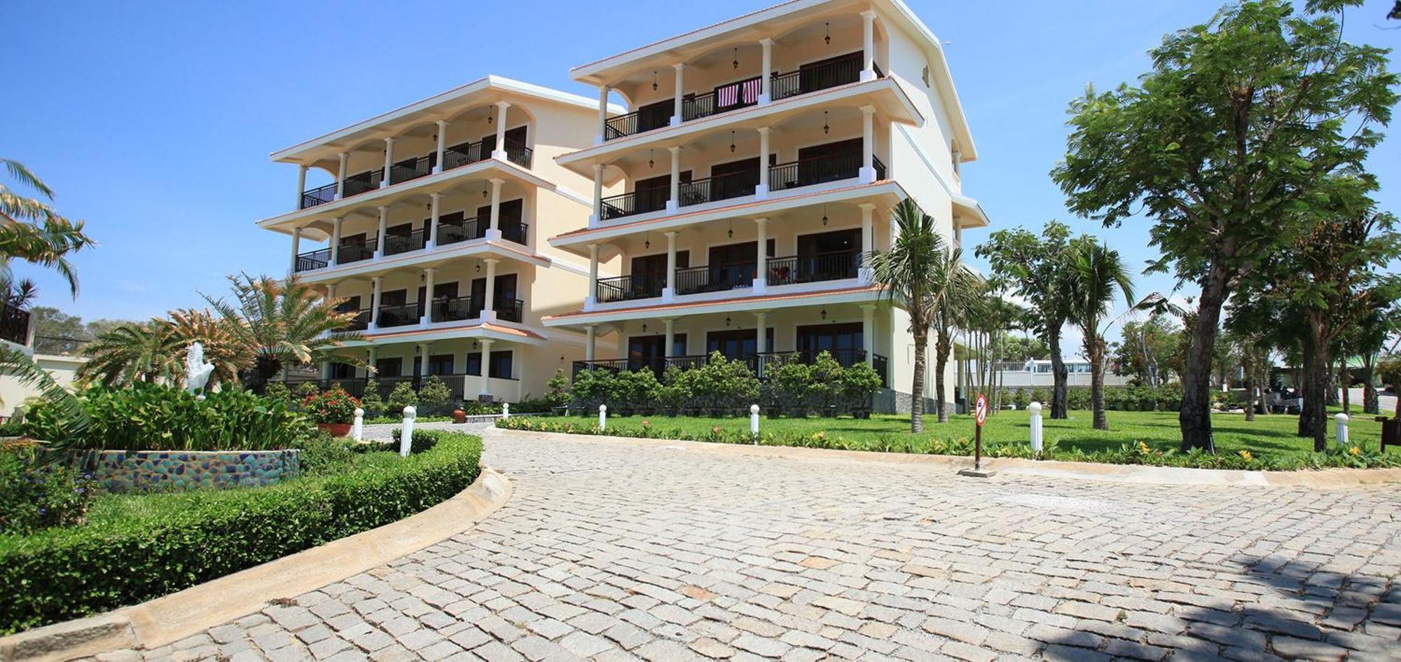 Grand Deluxe Garden View