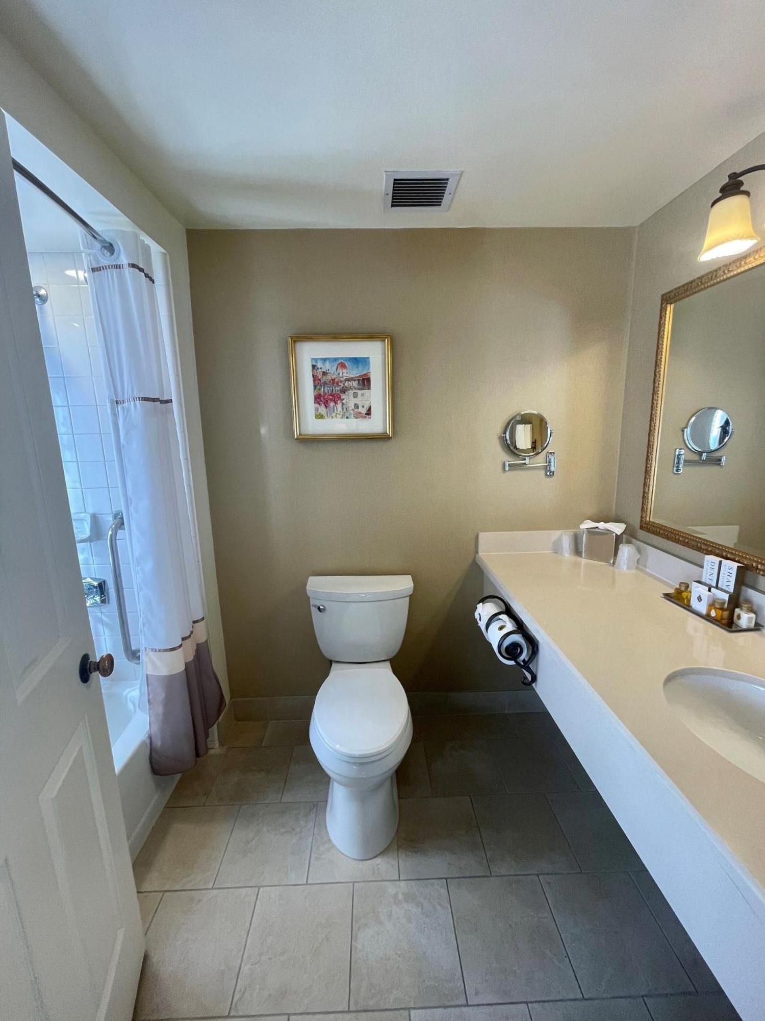 Glenwood King Room