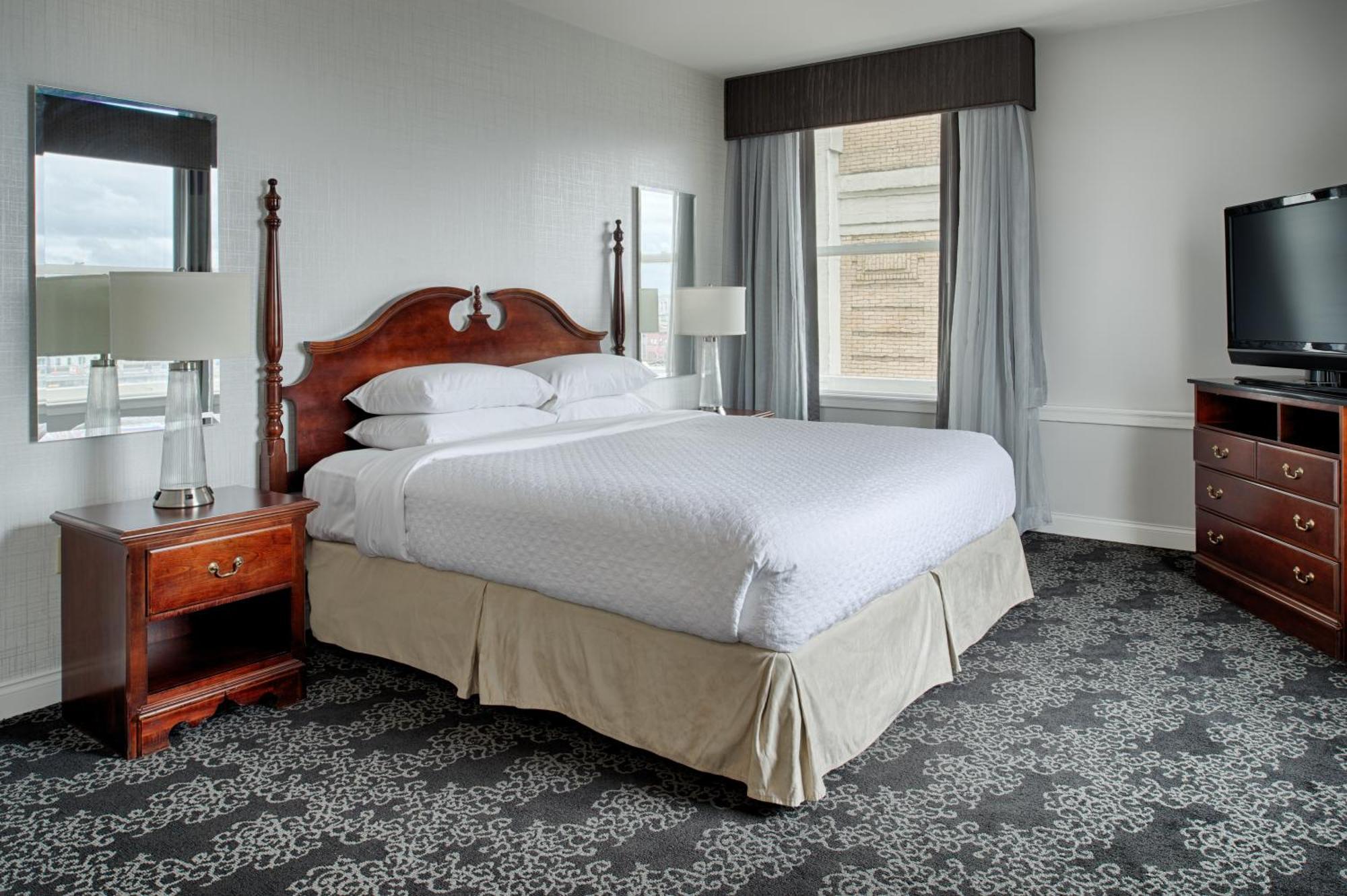 King Suite - High Floor