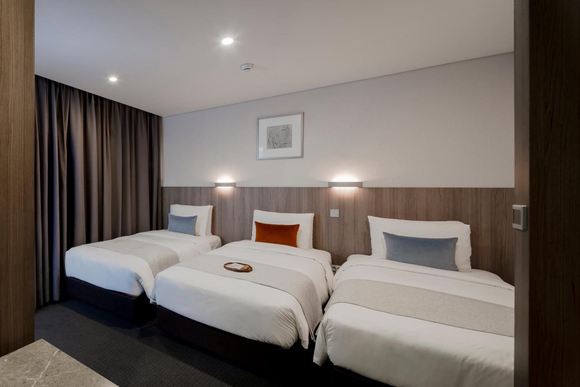 Standard Triple Room,1548975889:JPEG