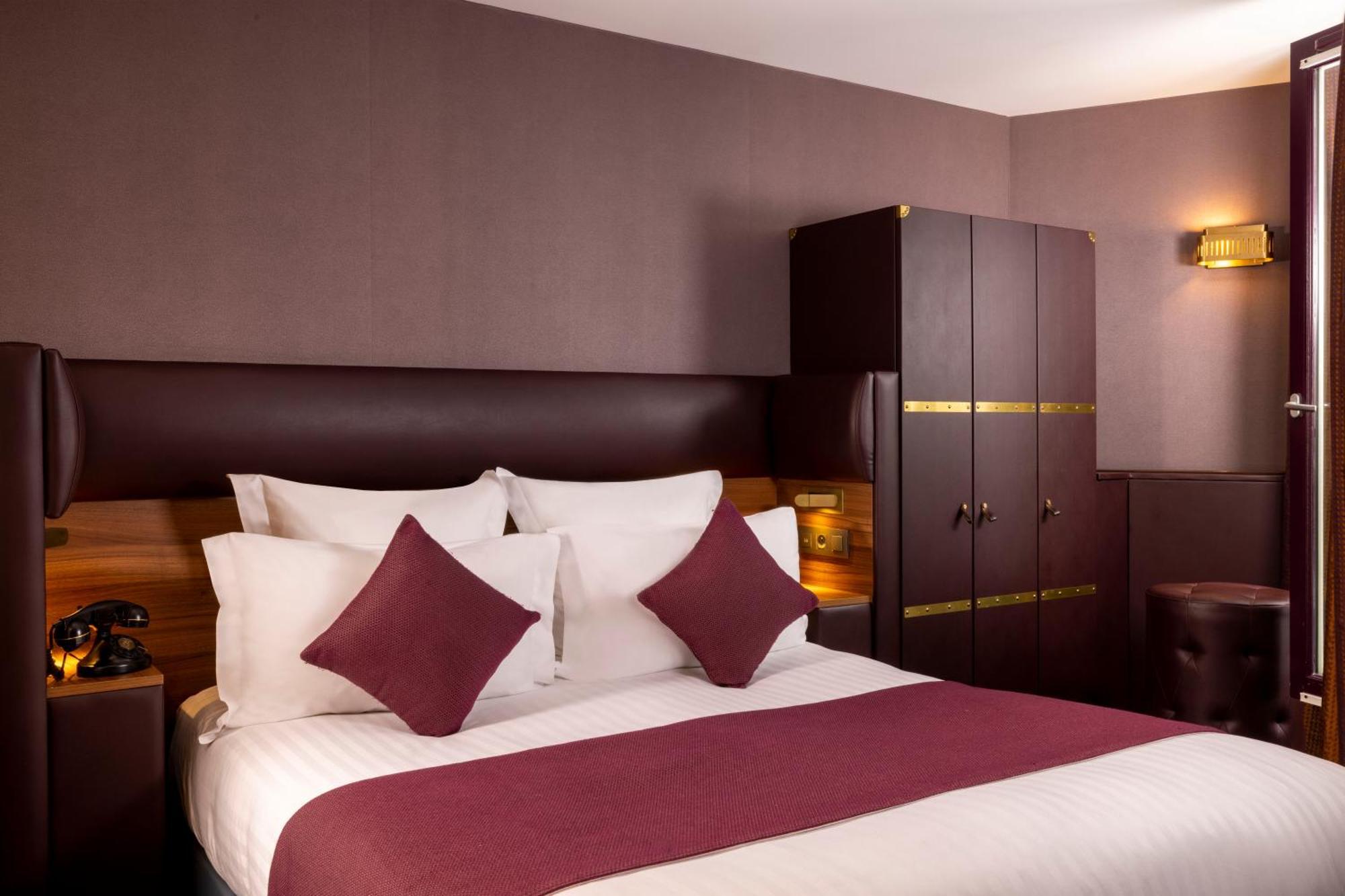 Single Room,712526770:JPEG